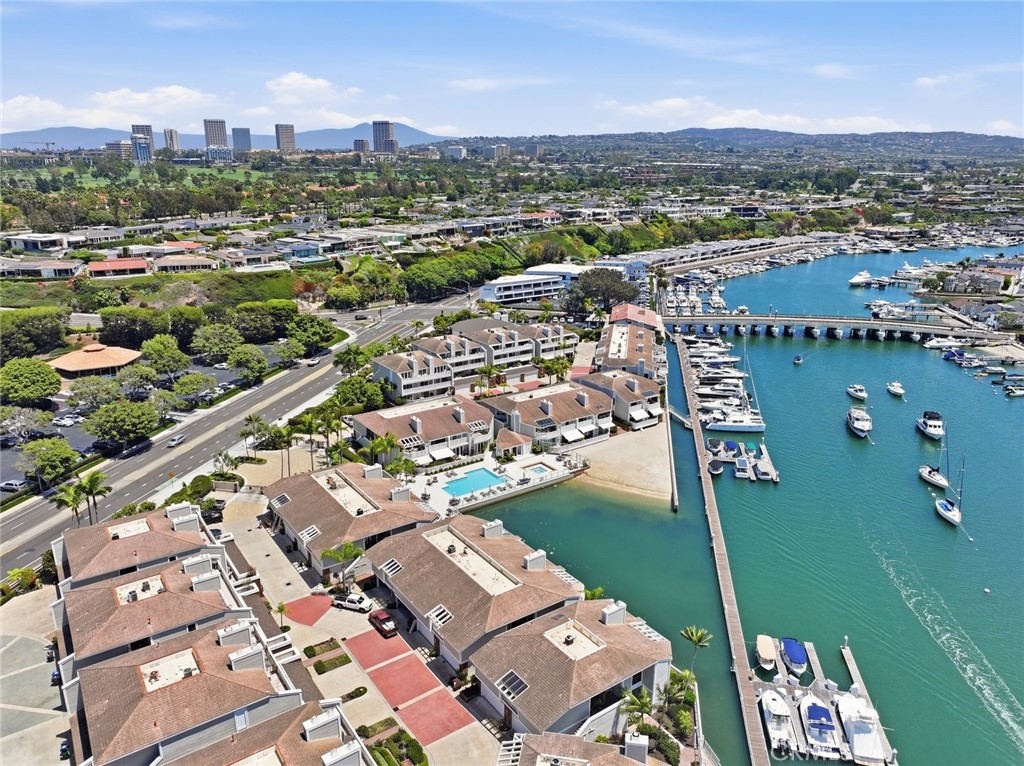 981 Bayside Cove 405