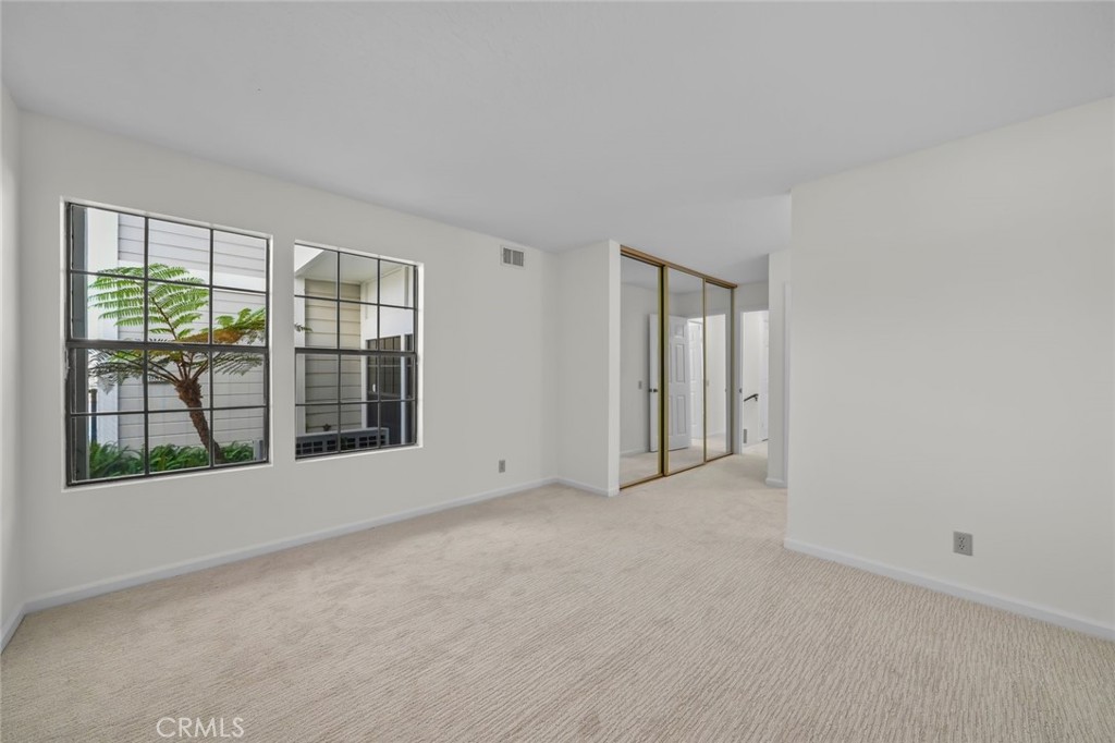 981 Bayside Cove 405
