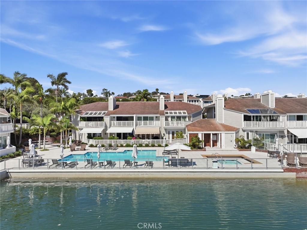 981 Bayside Cove 405