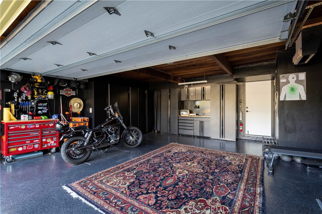896 S Woodland