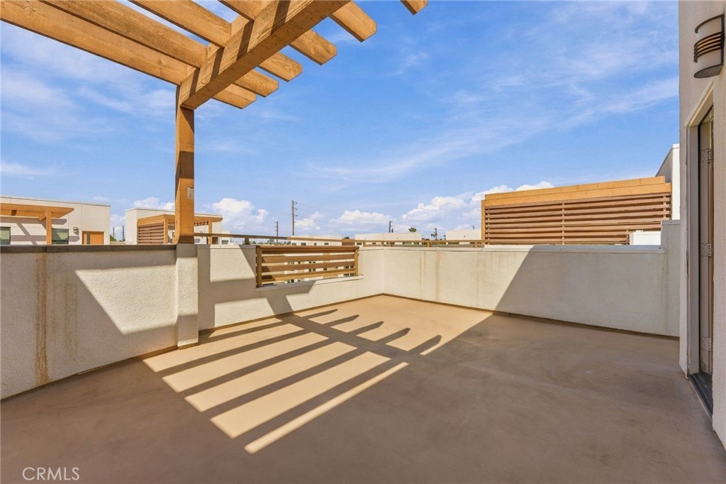 1682 Grandview