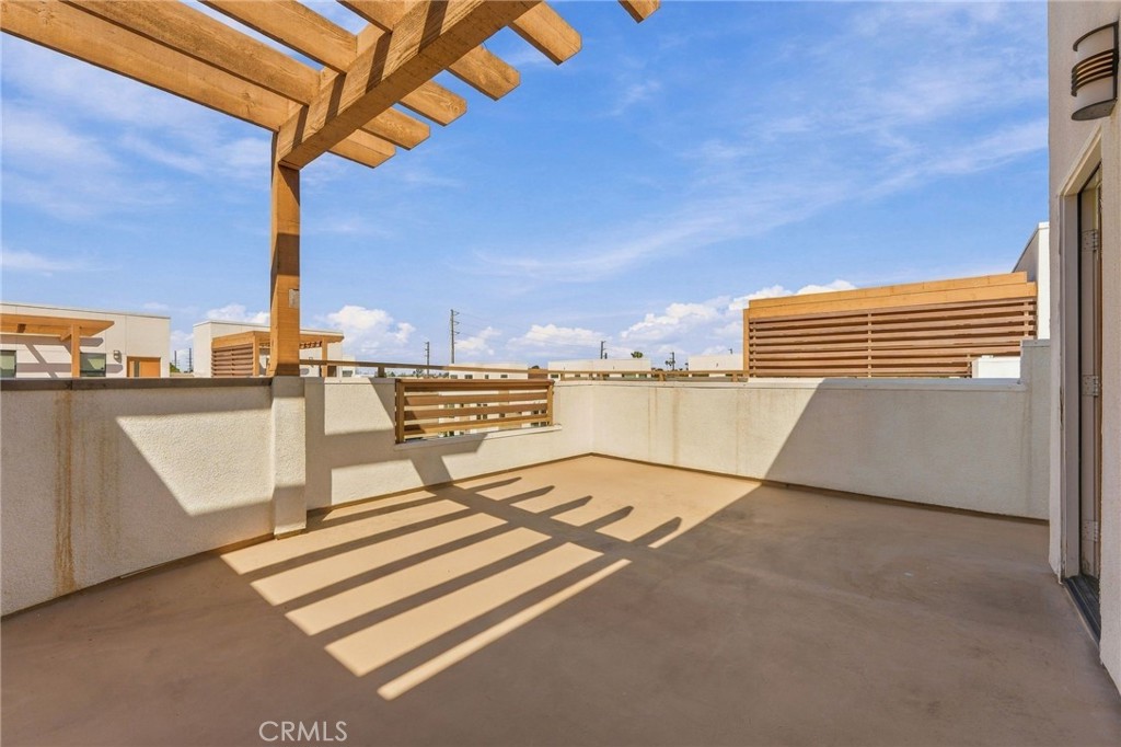 1682 Grandview