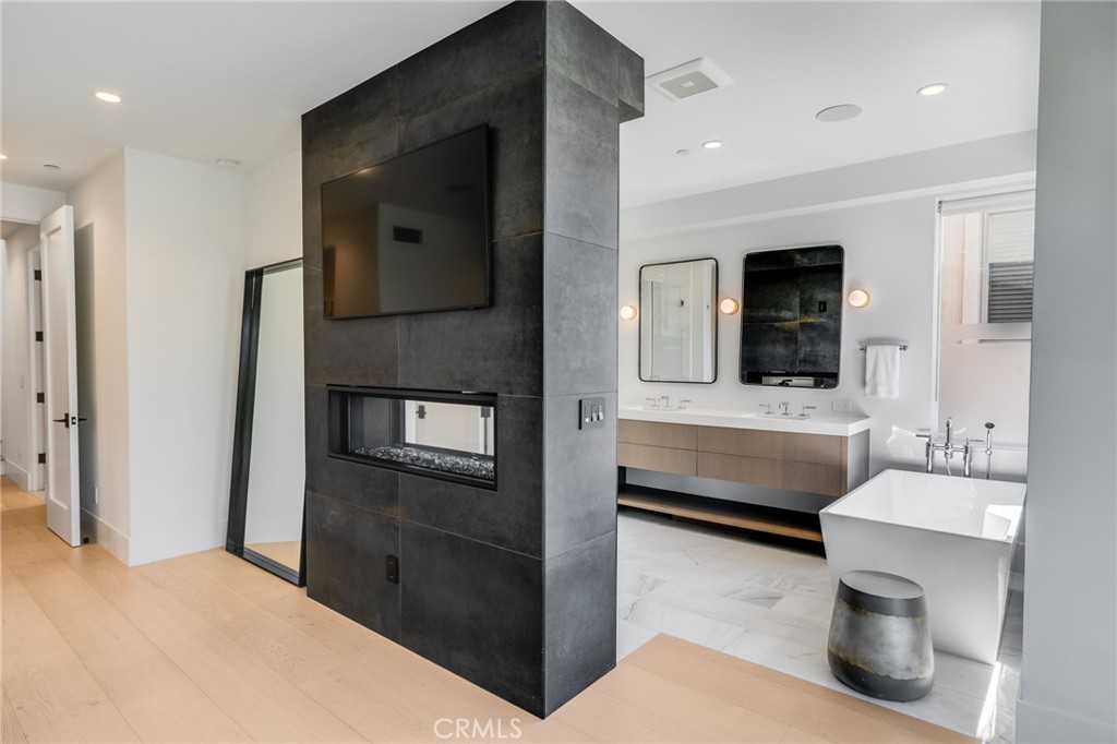 428 Fernleaf Avenue