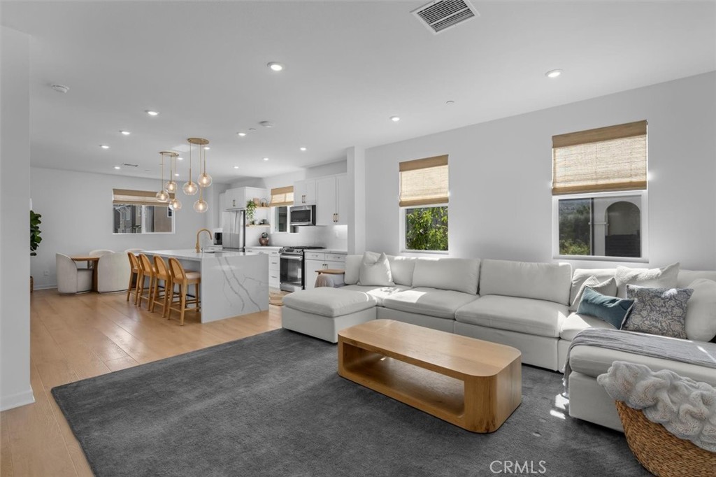 32053 Paseo Vienta