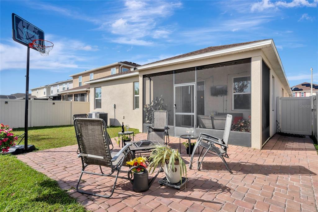2588 NEEDLEPOINT STREET