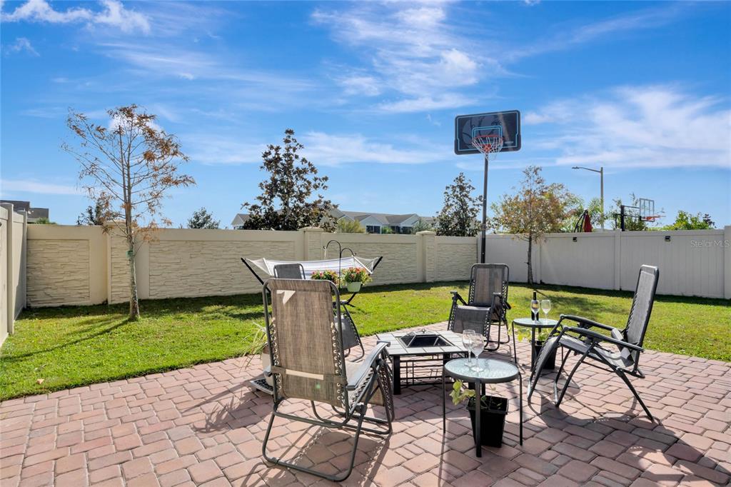 2588 NEEDLEPOINT STREET