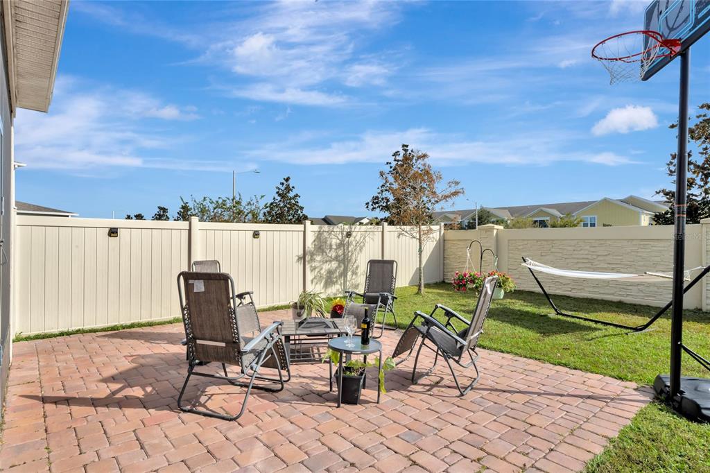 2588 NEEDLEPOINT STREET