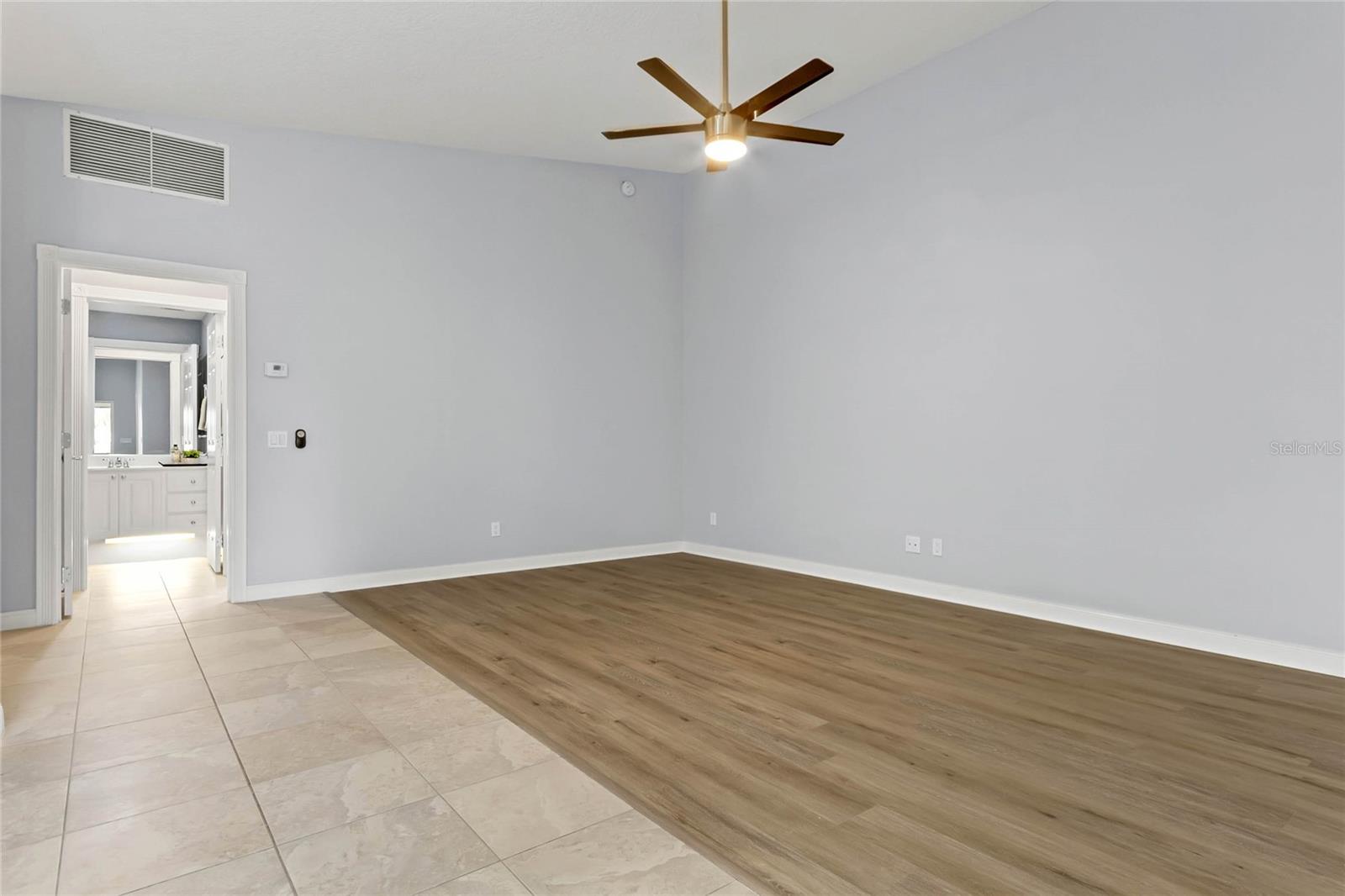 11818 DELFINA LN
