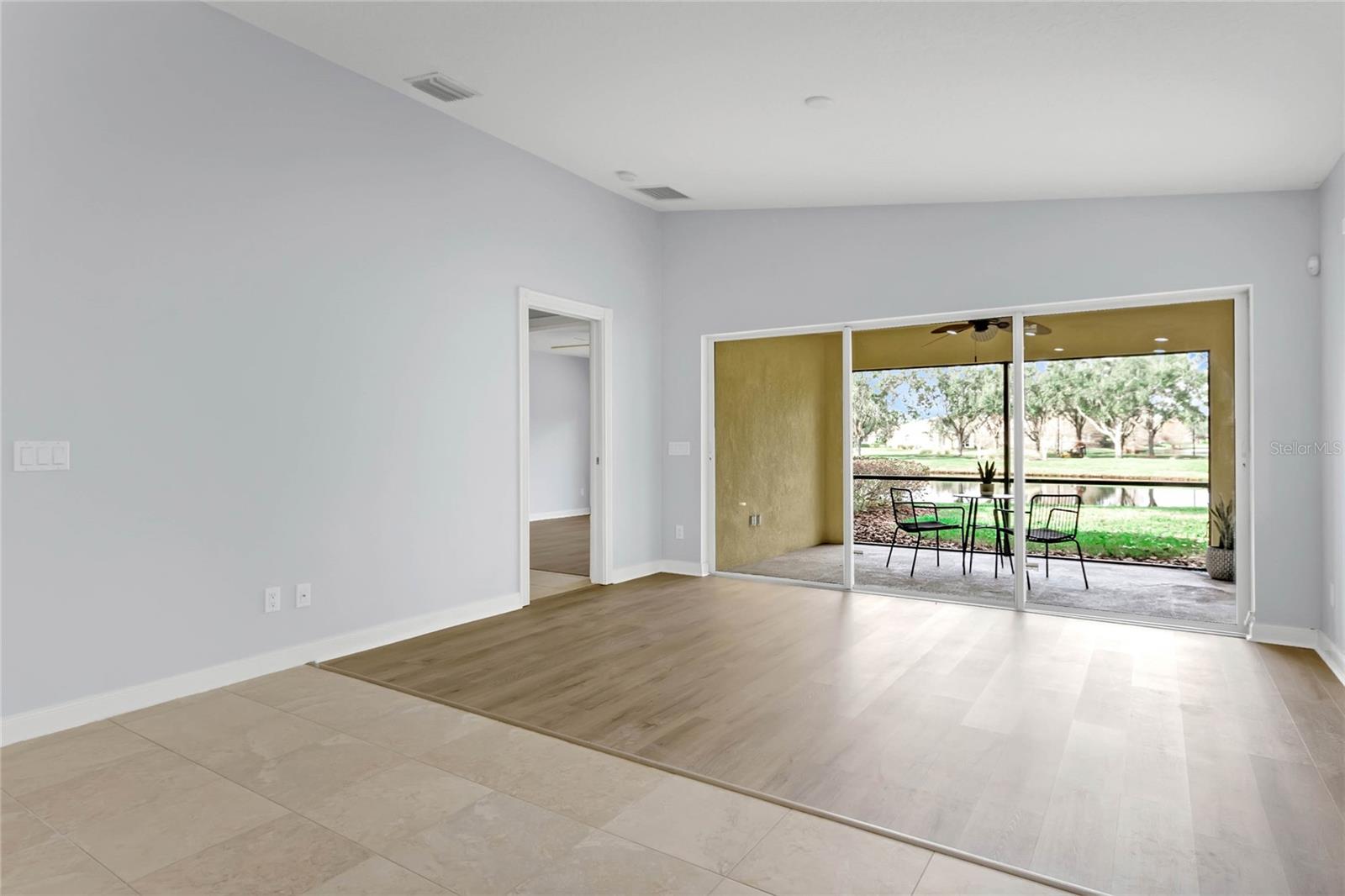 11818 DELFINA LN