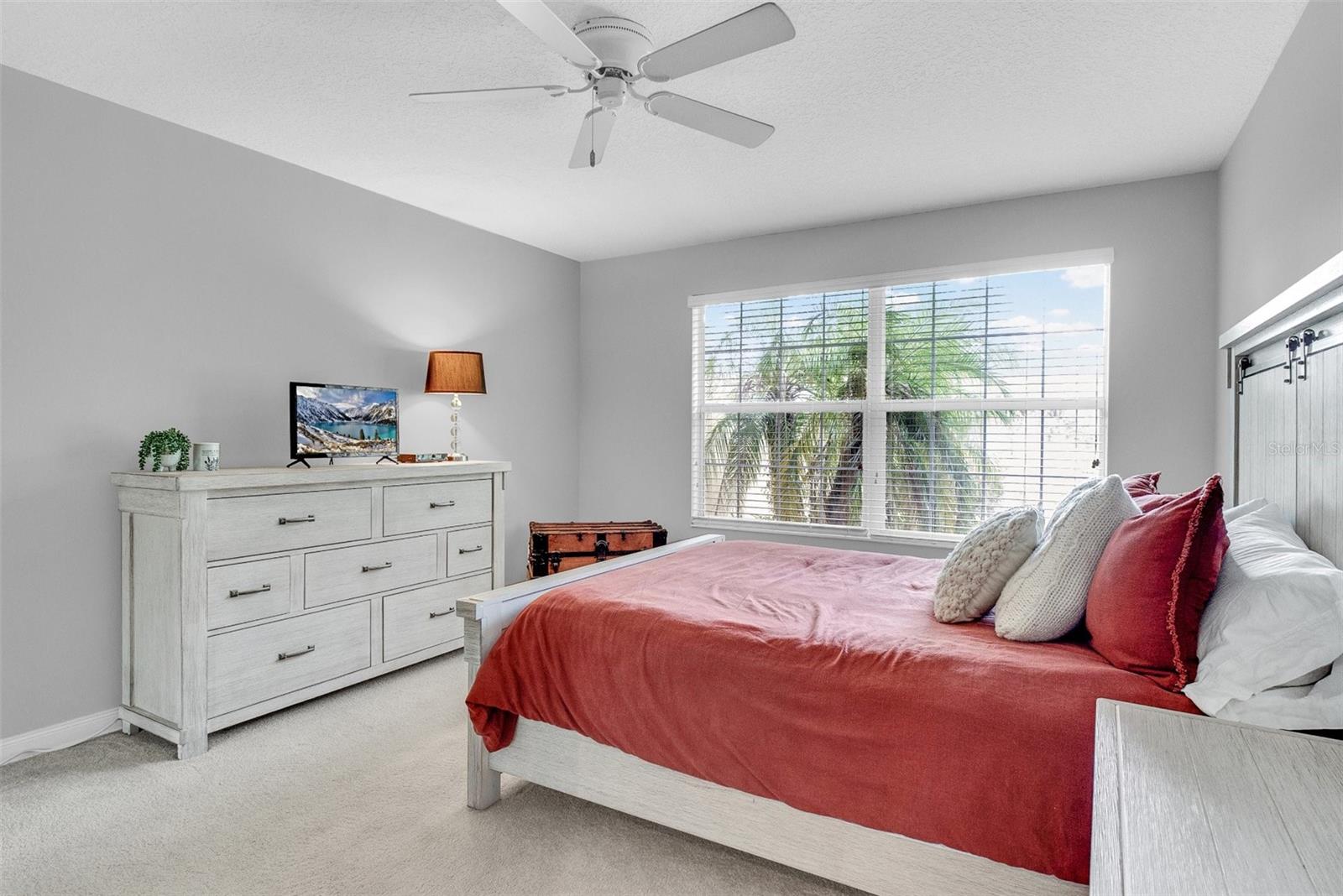 11818 DELFINA LN