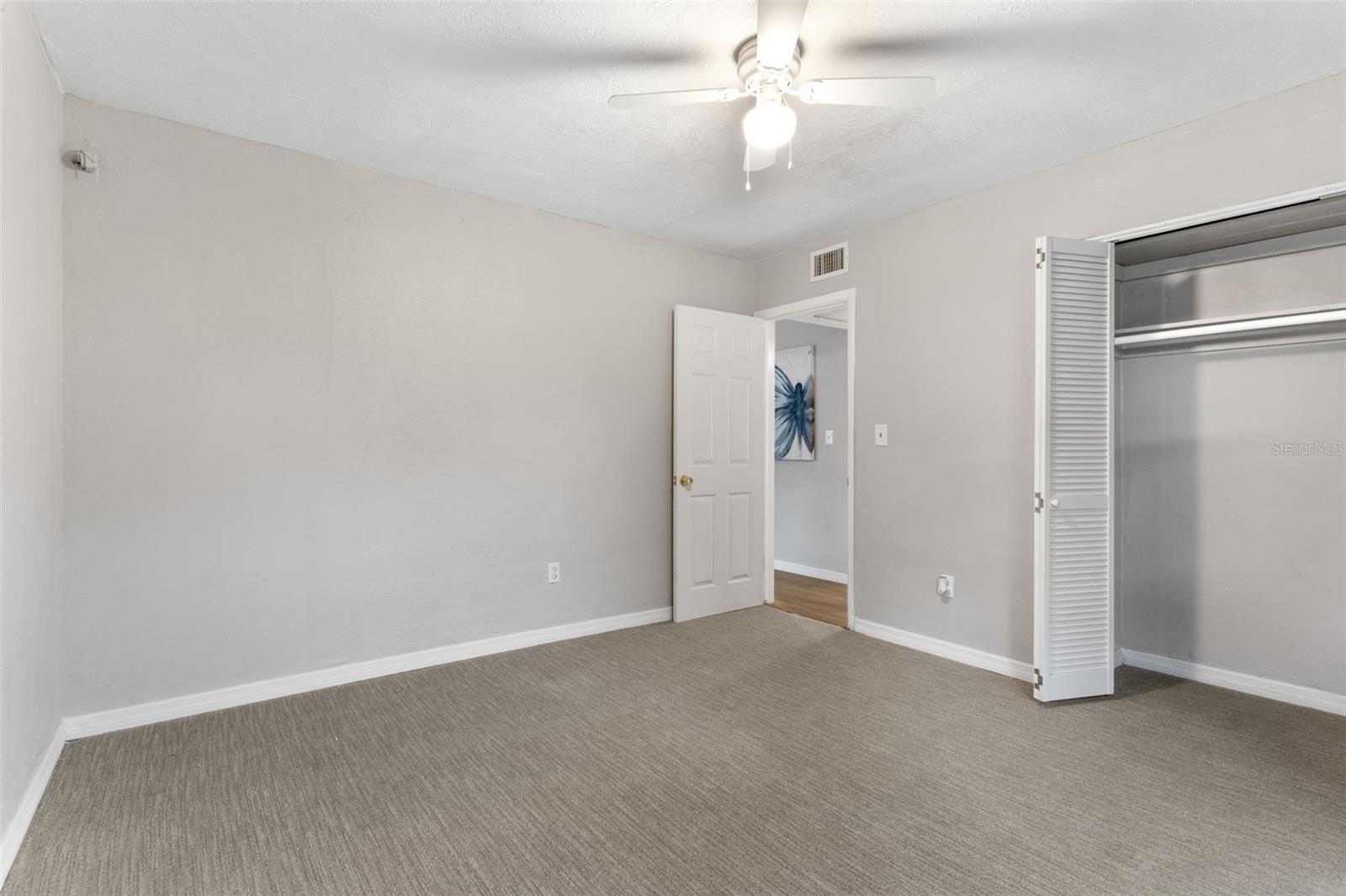 521 CARLISLE AVE