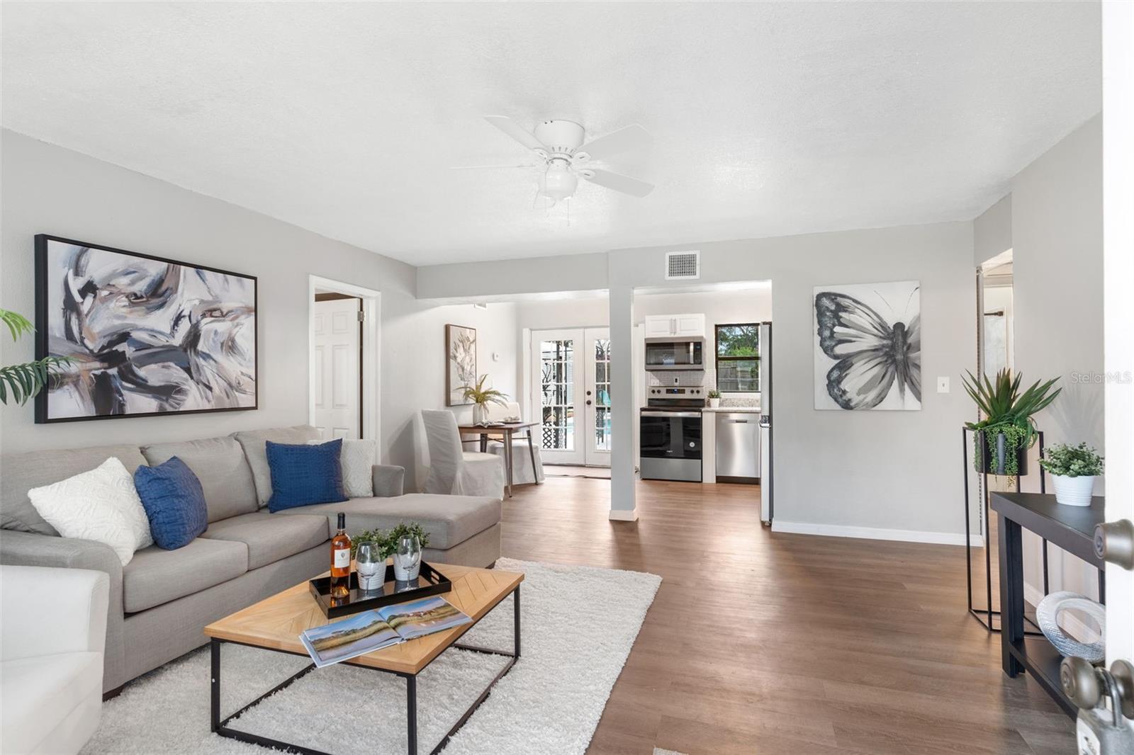 521 CARLISLE AVE