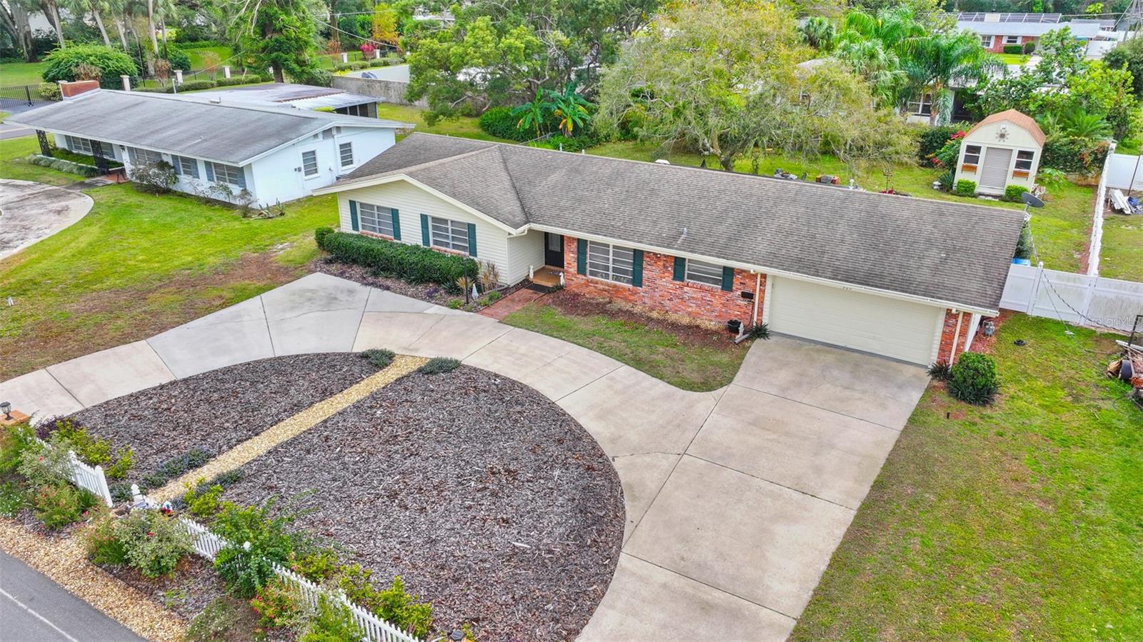 980 OLEANDER DR SE