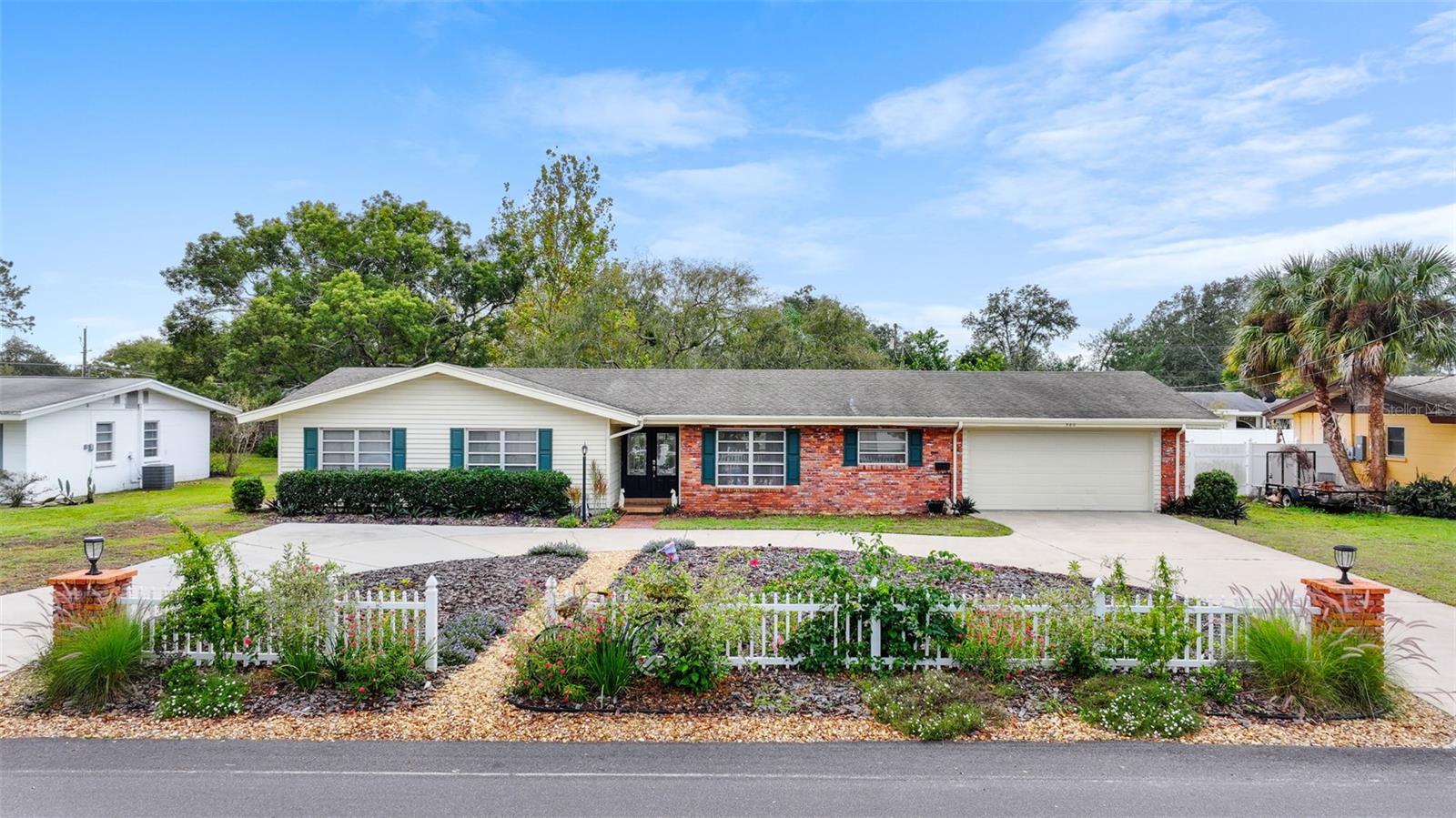 980 OLEANDER DR SE