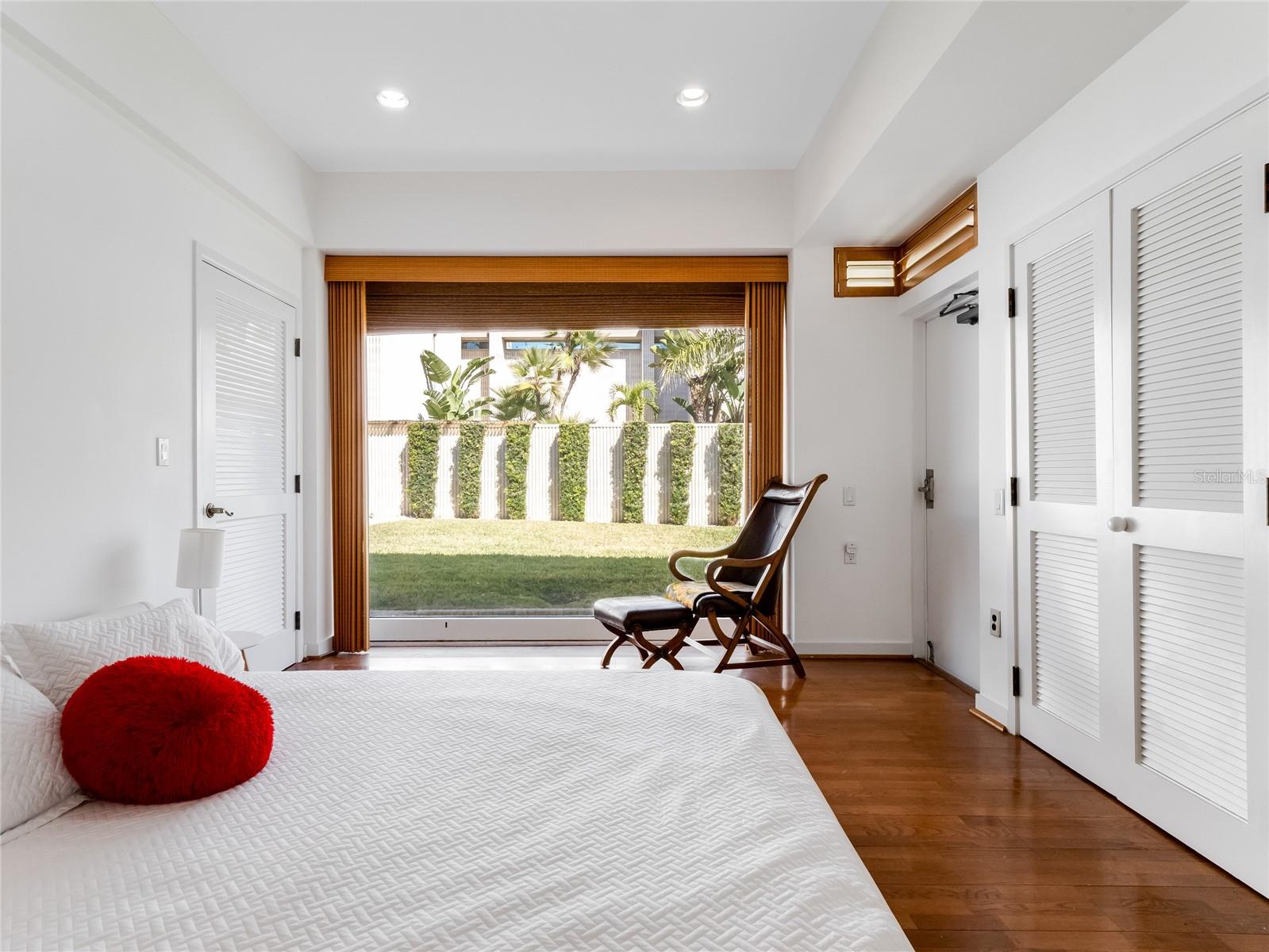 489 OCEAN SHORE BLVD