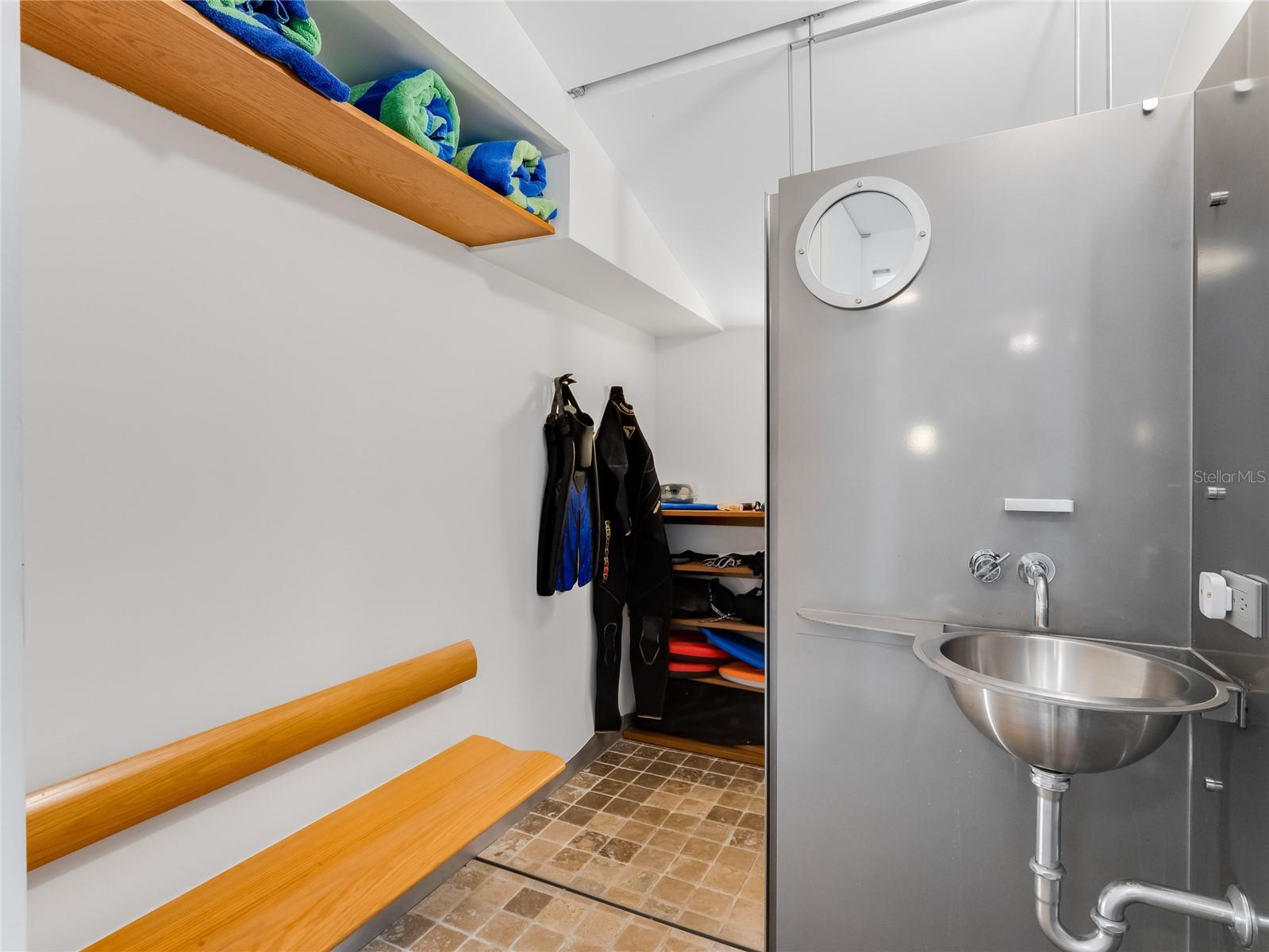 489 OCEAN SHORE BLVD