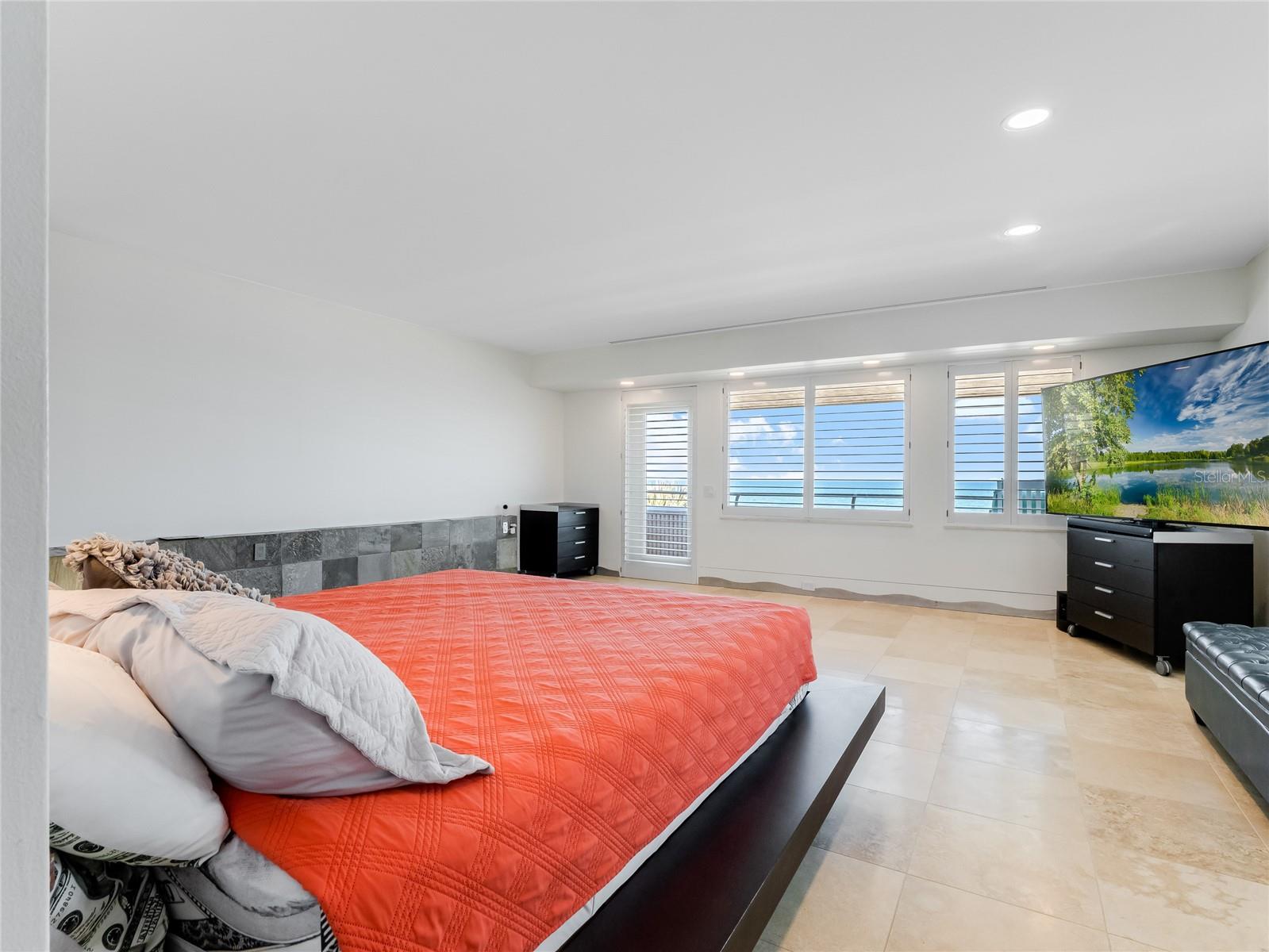 489 OCEAN SHORE BLVD