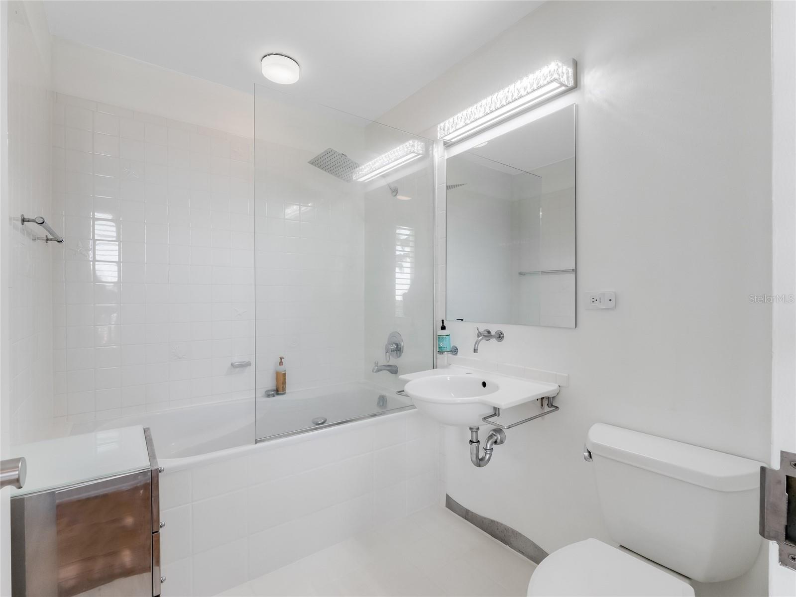 489 OCEAN SHORE BLVD