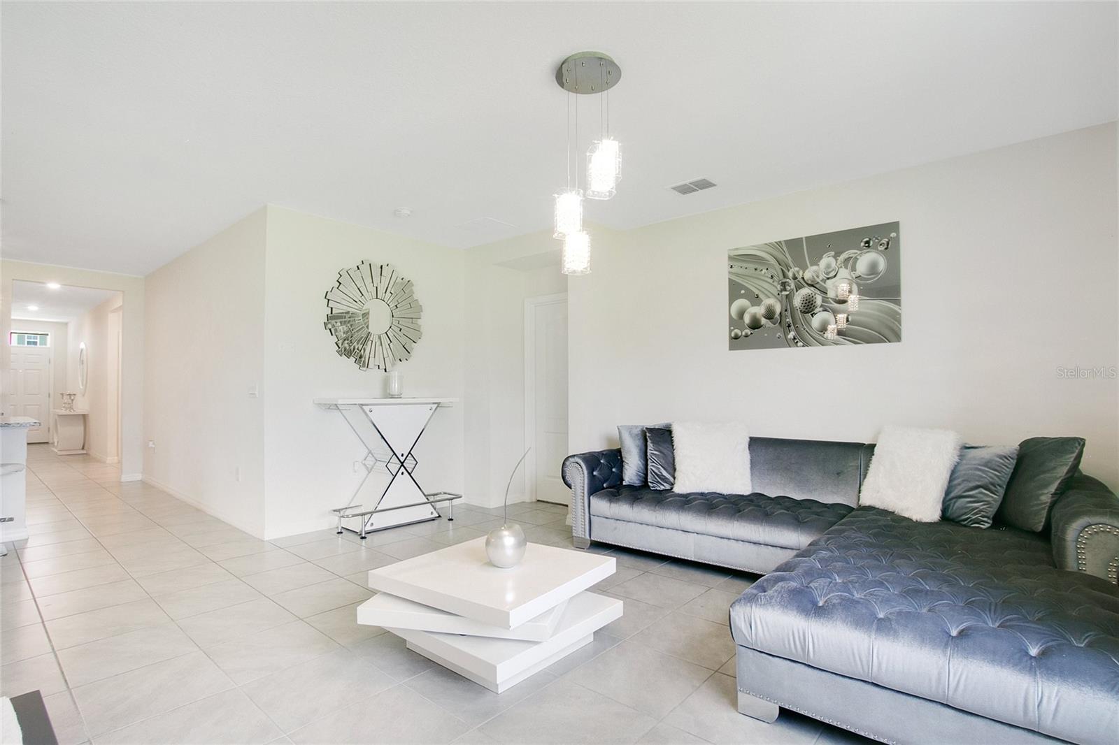 1157 TORRENTE LN