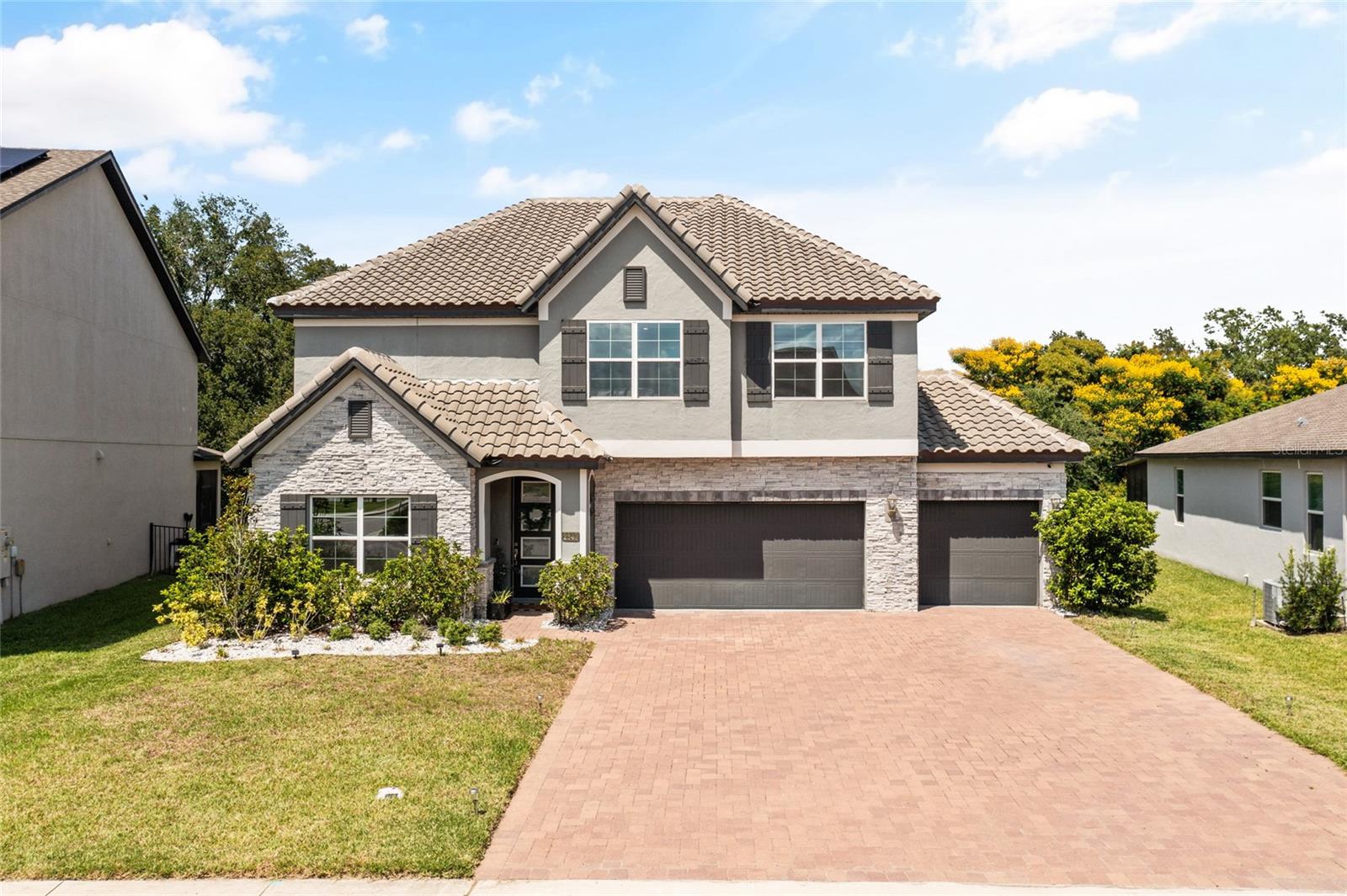 2340 STANDING ROCK CIR