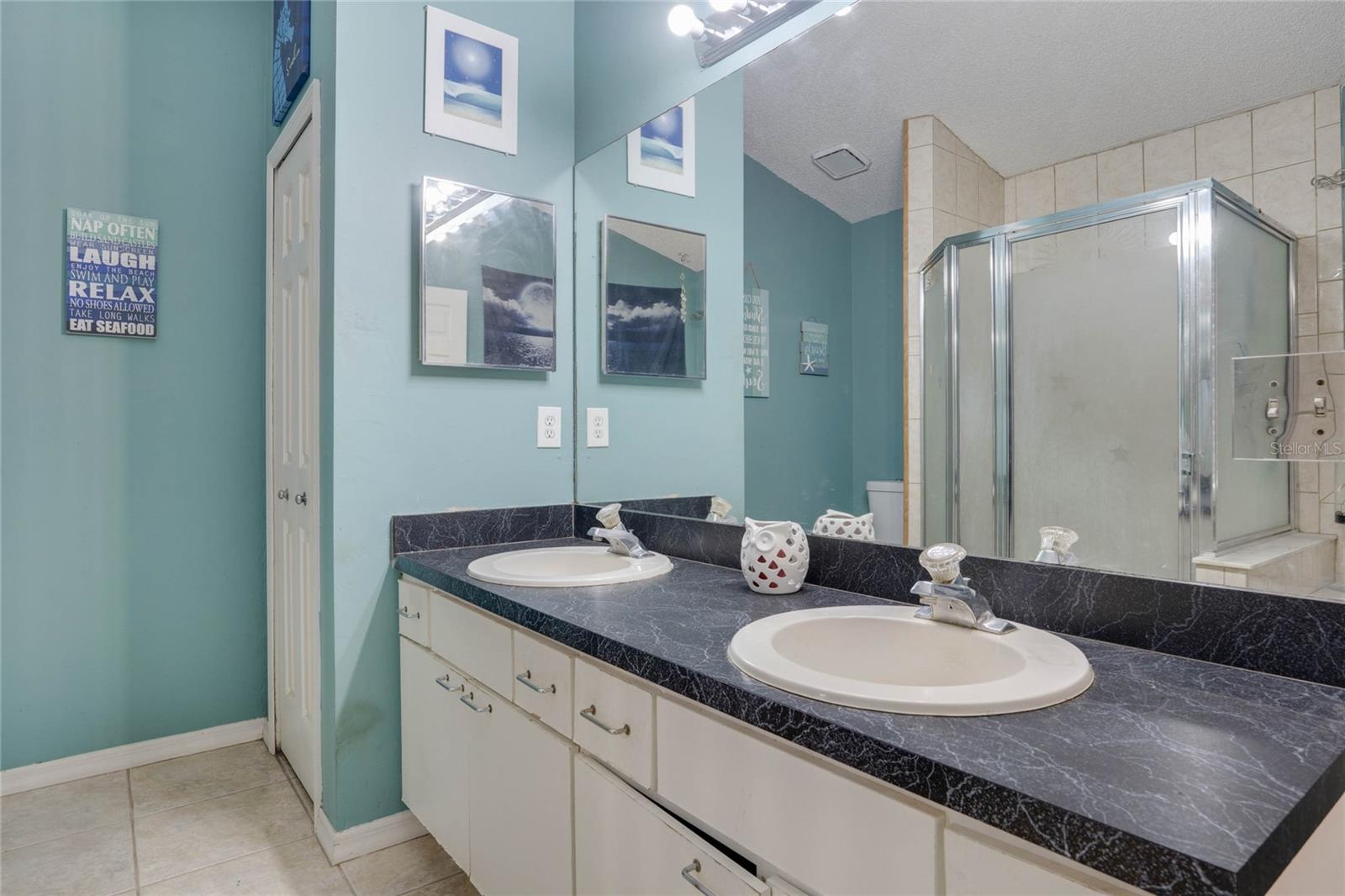 11404 KENLEY CIR