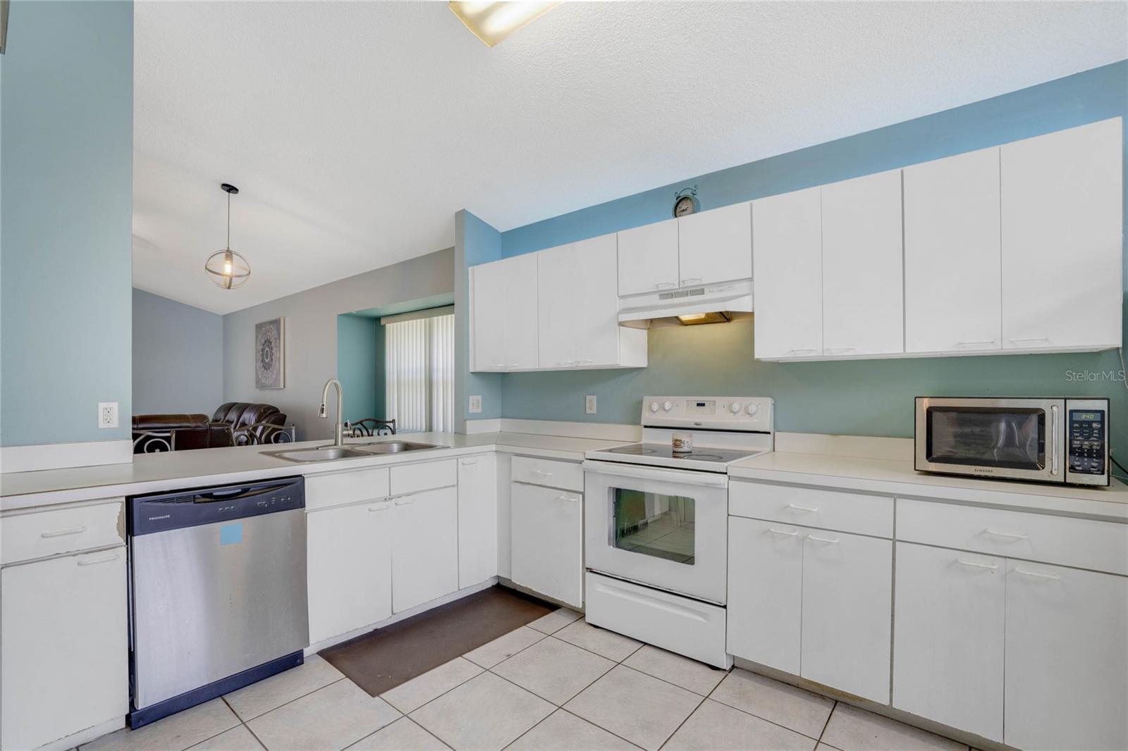 11404 KENLEY CIR