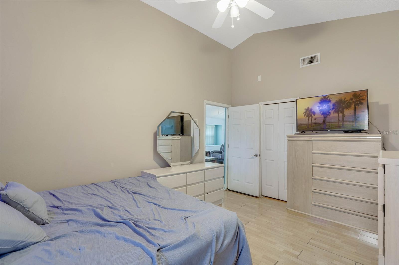 11404 KENLEY CIR