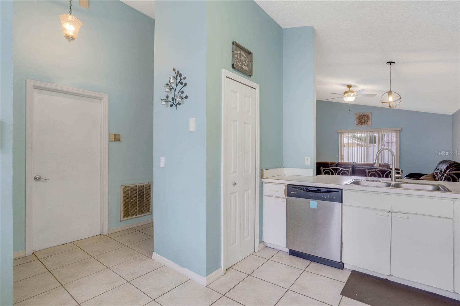 11404 KENLEY CIR