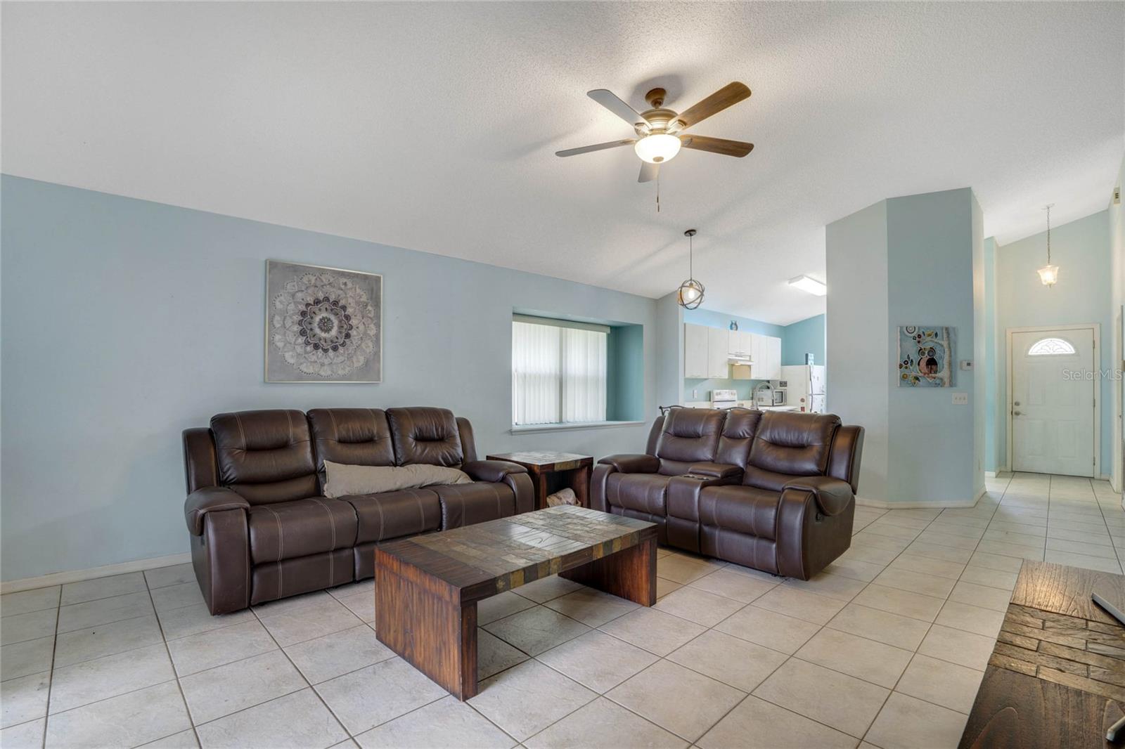 11404 KENLEY CIR