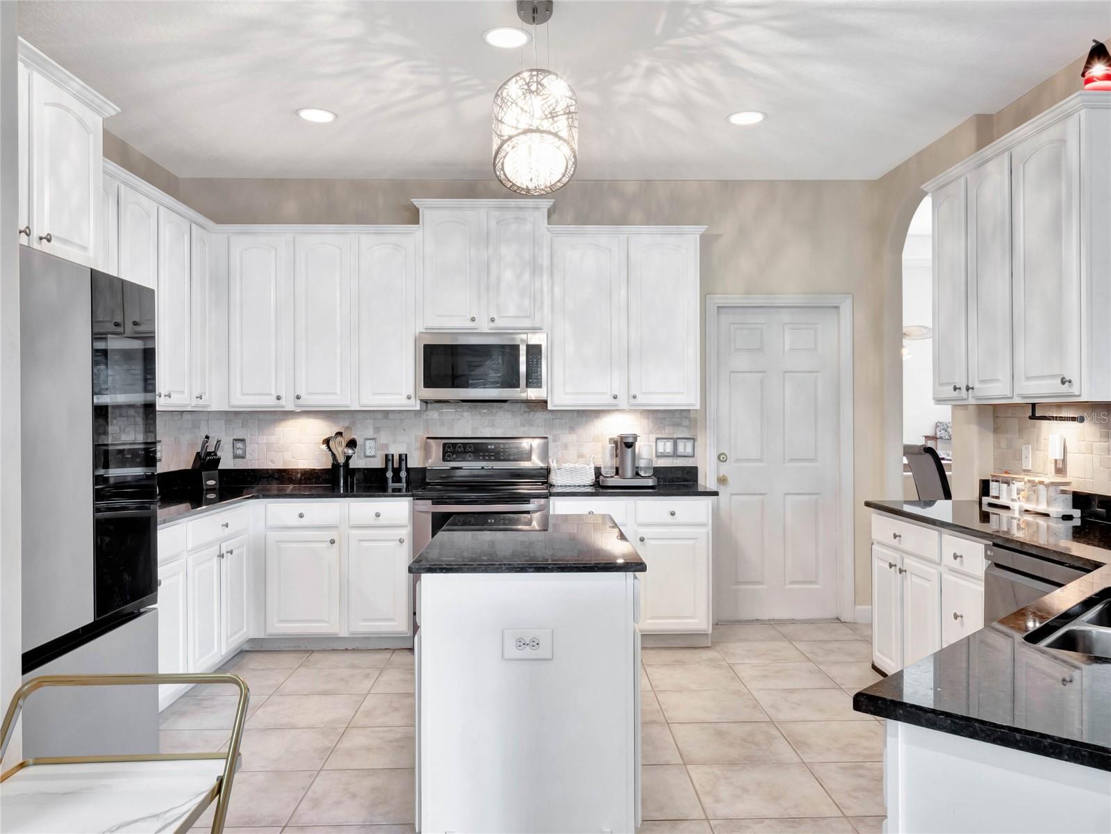 2506 SAINT IGNATIUS CT