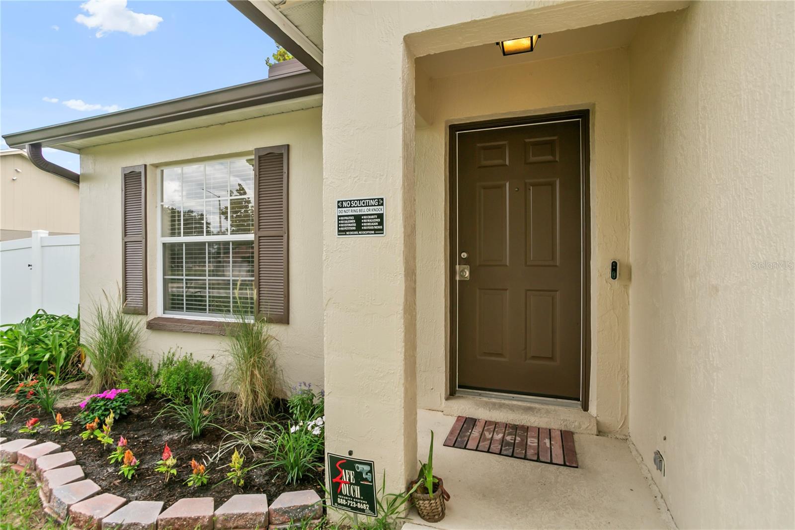 217 ARLINGTON LOOP