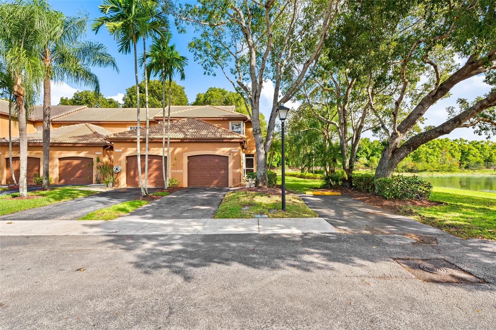1300 VERACRUZ LN #6-9