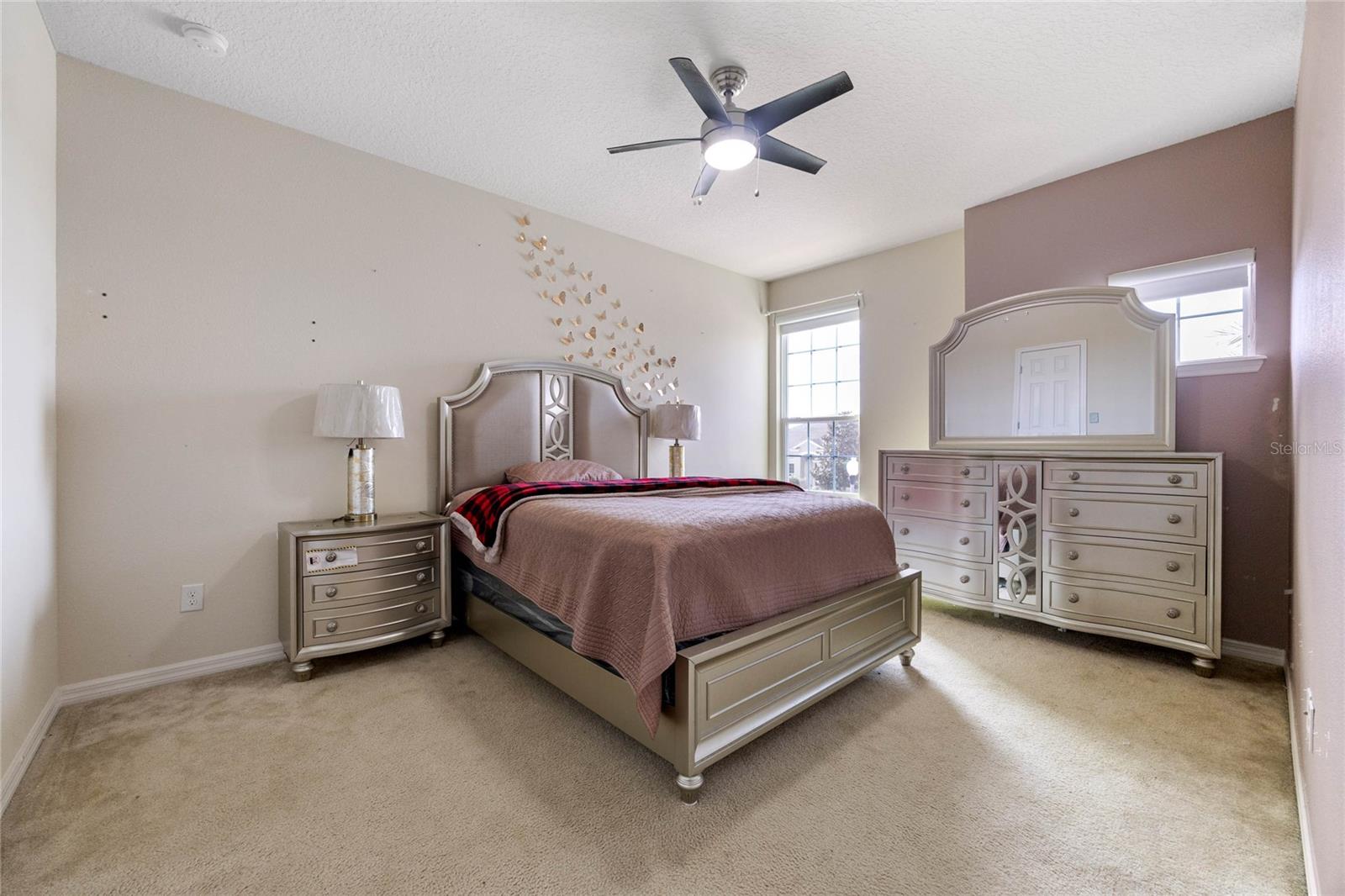 1827 PISGAH LN