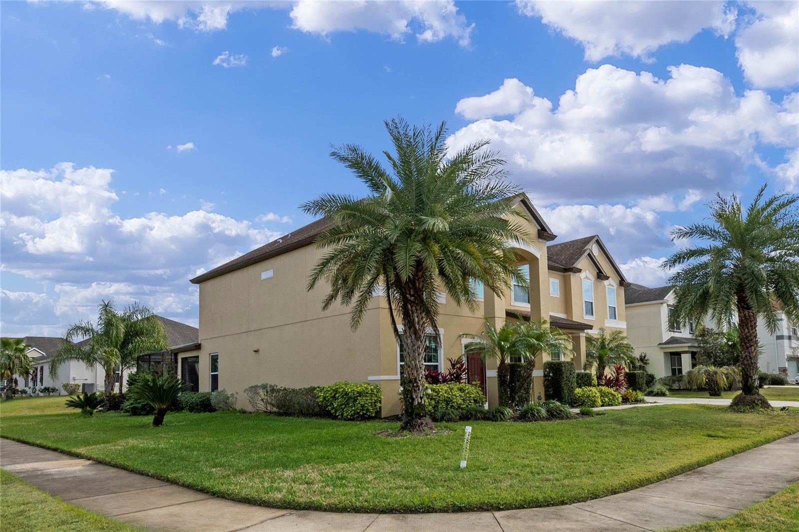 1827 PISGAH LN