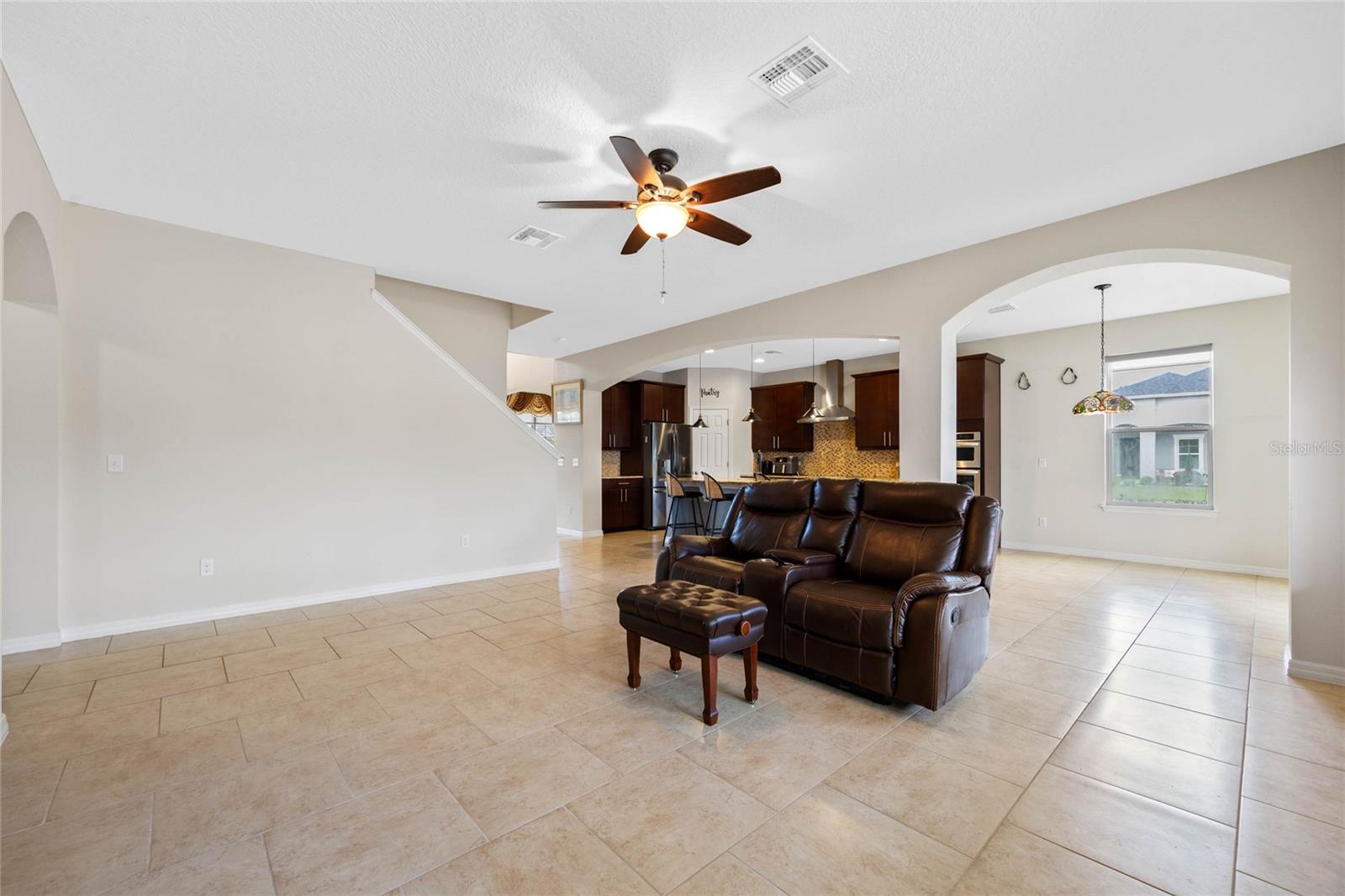 1827 PISGAH LN