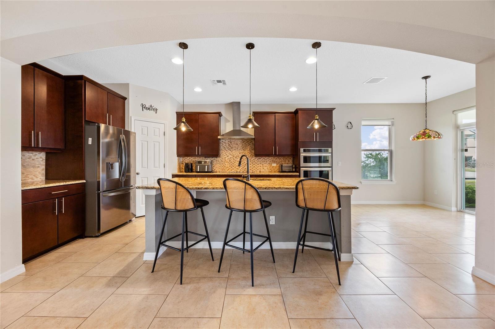 1827 PISGAH LN