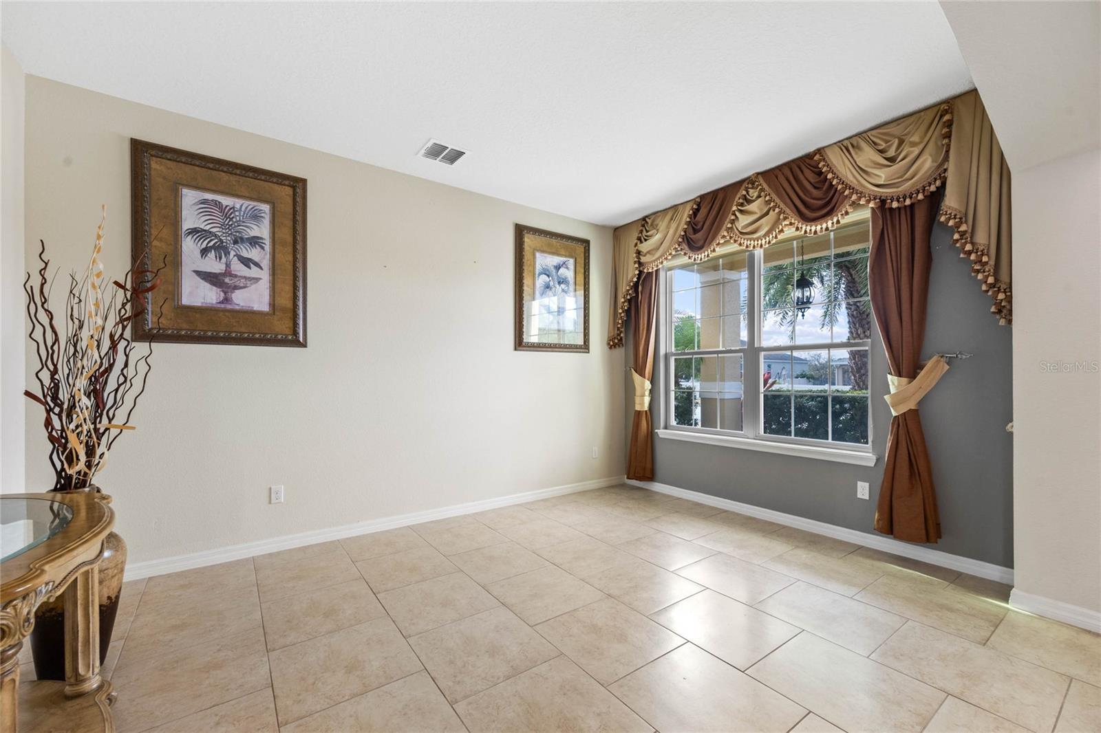 1827 PISGAH LN