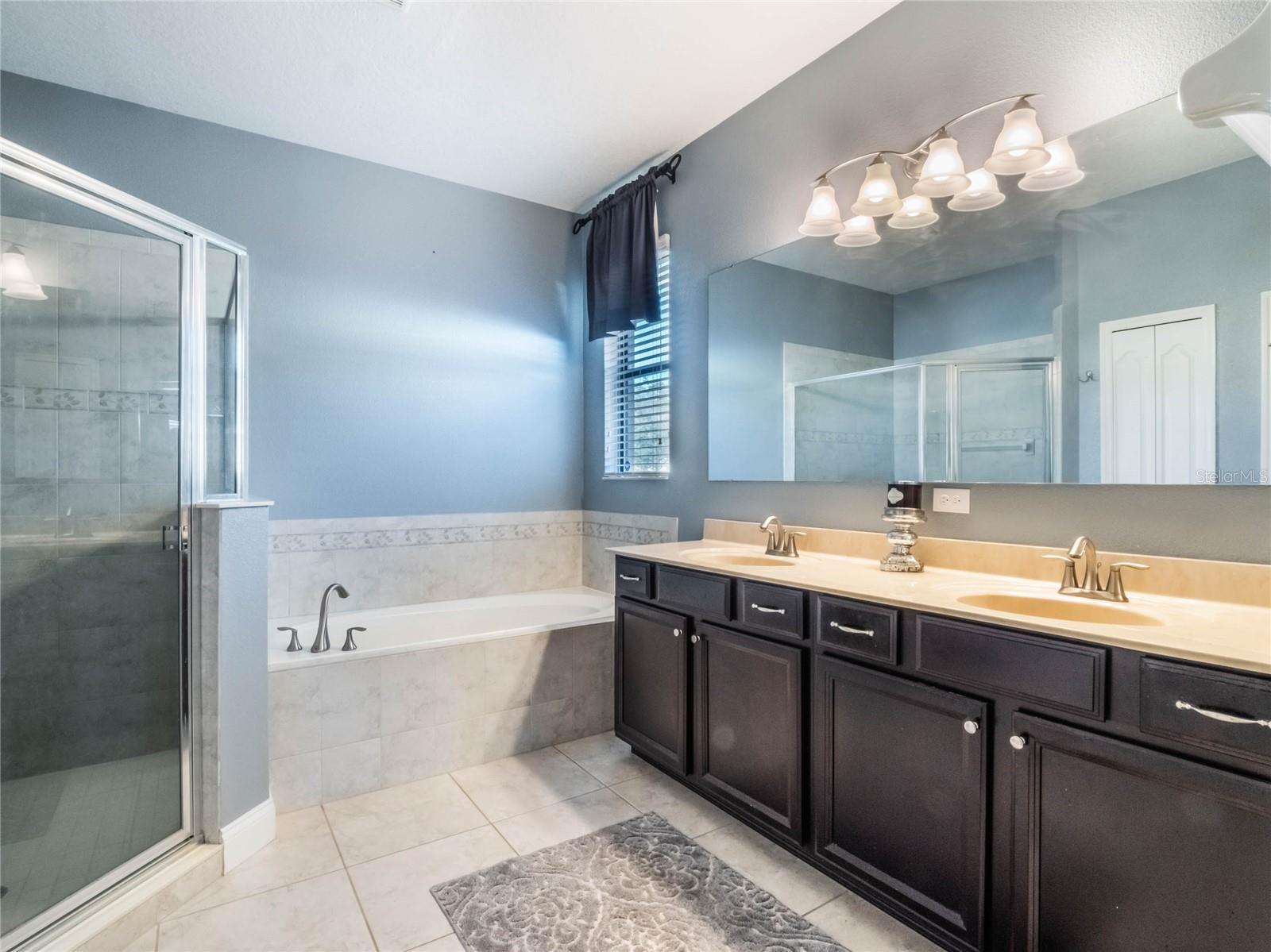 3652 CHANDLER ESTATES DR