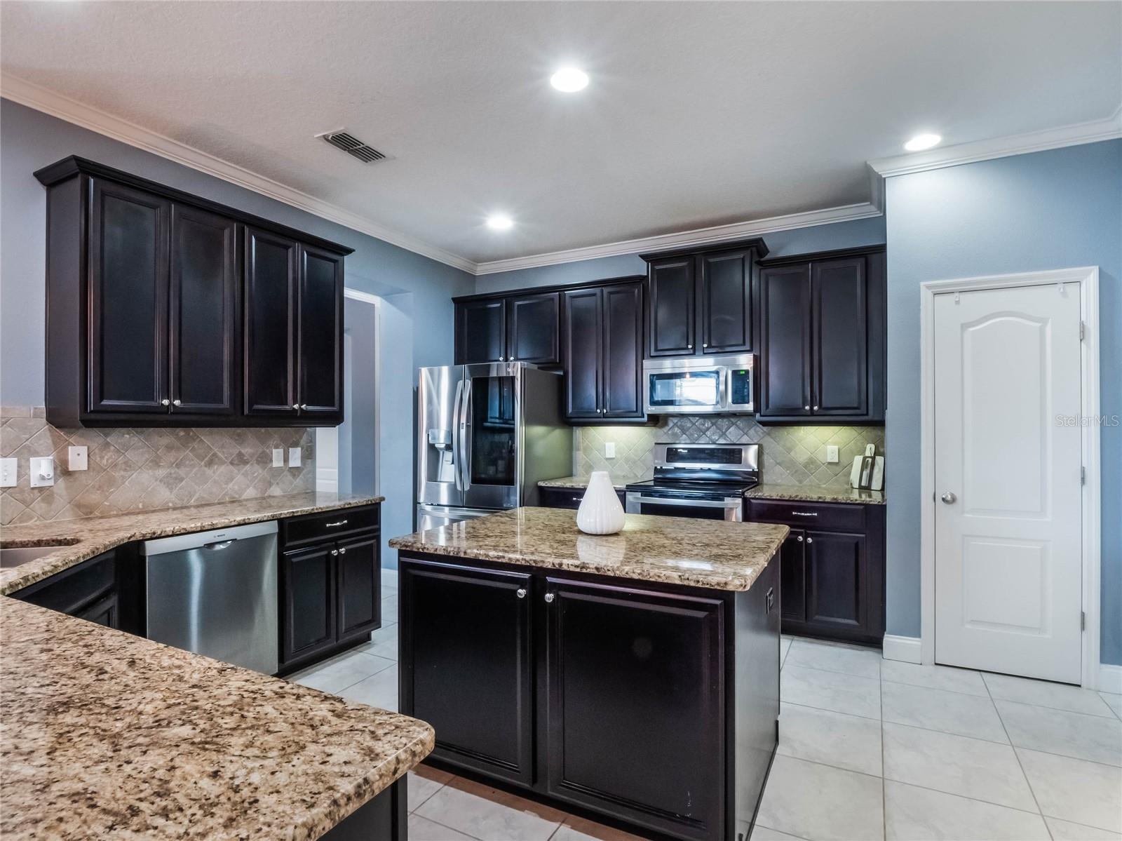 3652 CHANDLER ESTATES DR