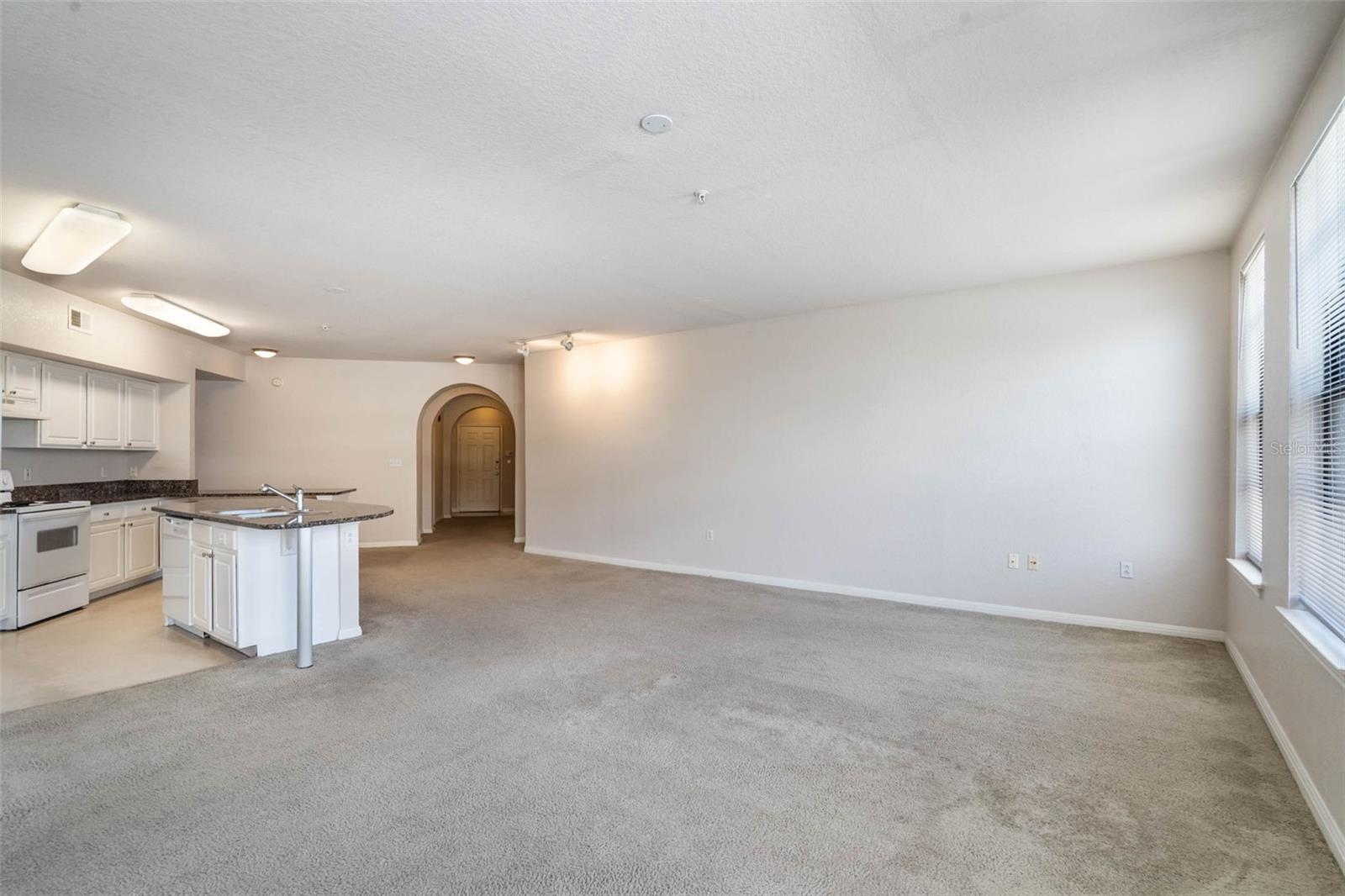 911 N ORANGE AVE #352