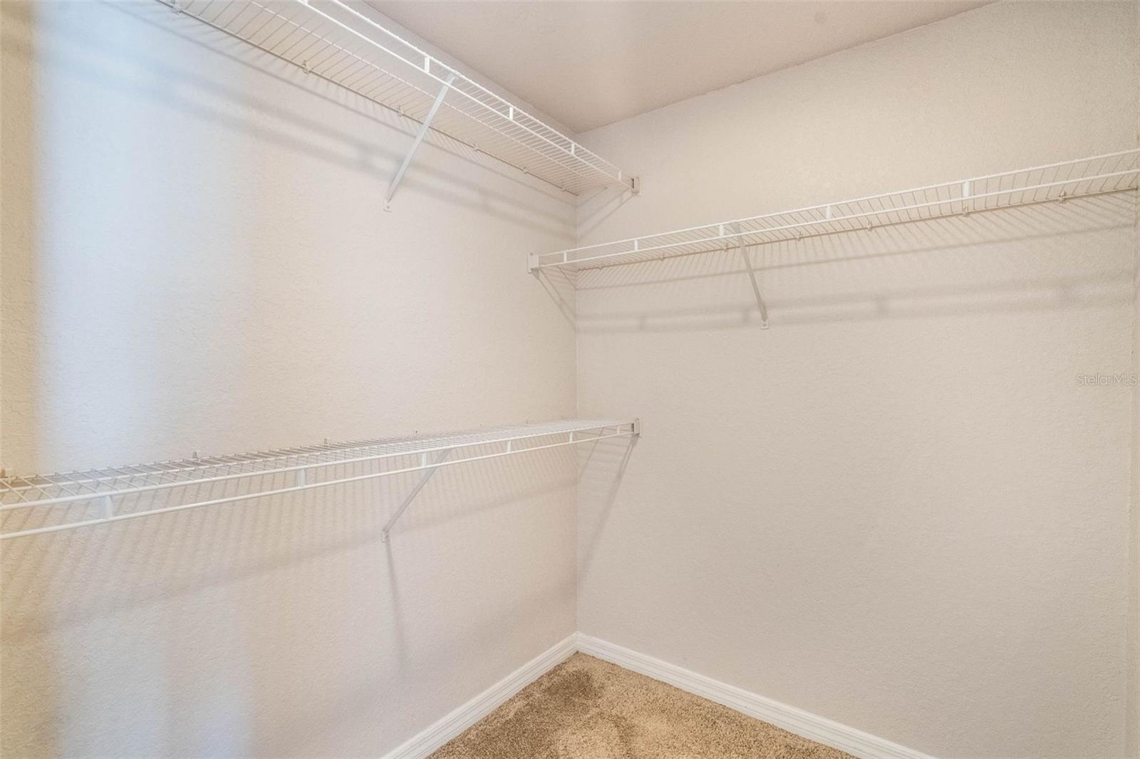 911 N ORANGE AVE #352