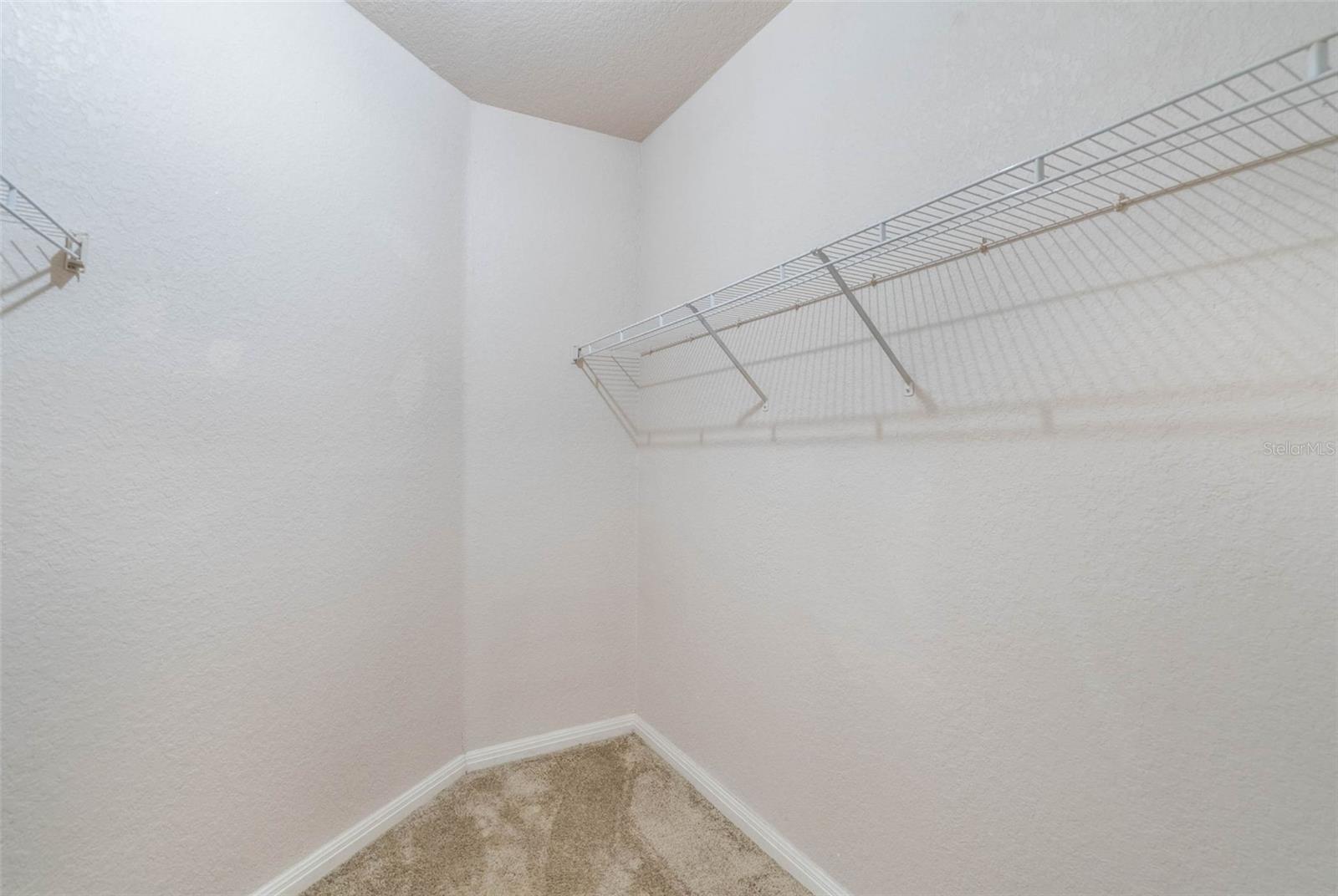 911 N ORANGE AVE #352