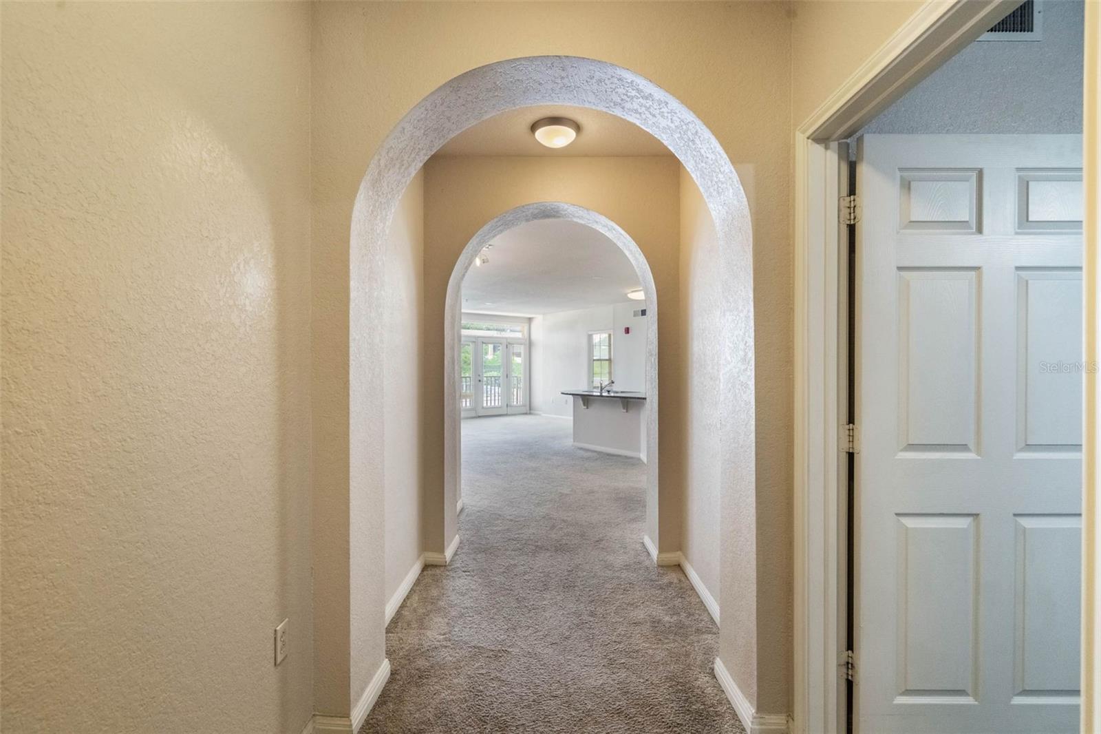 911 N ORANGE AVE #352