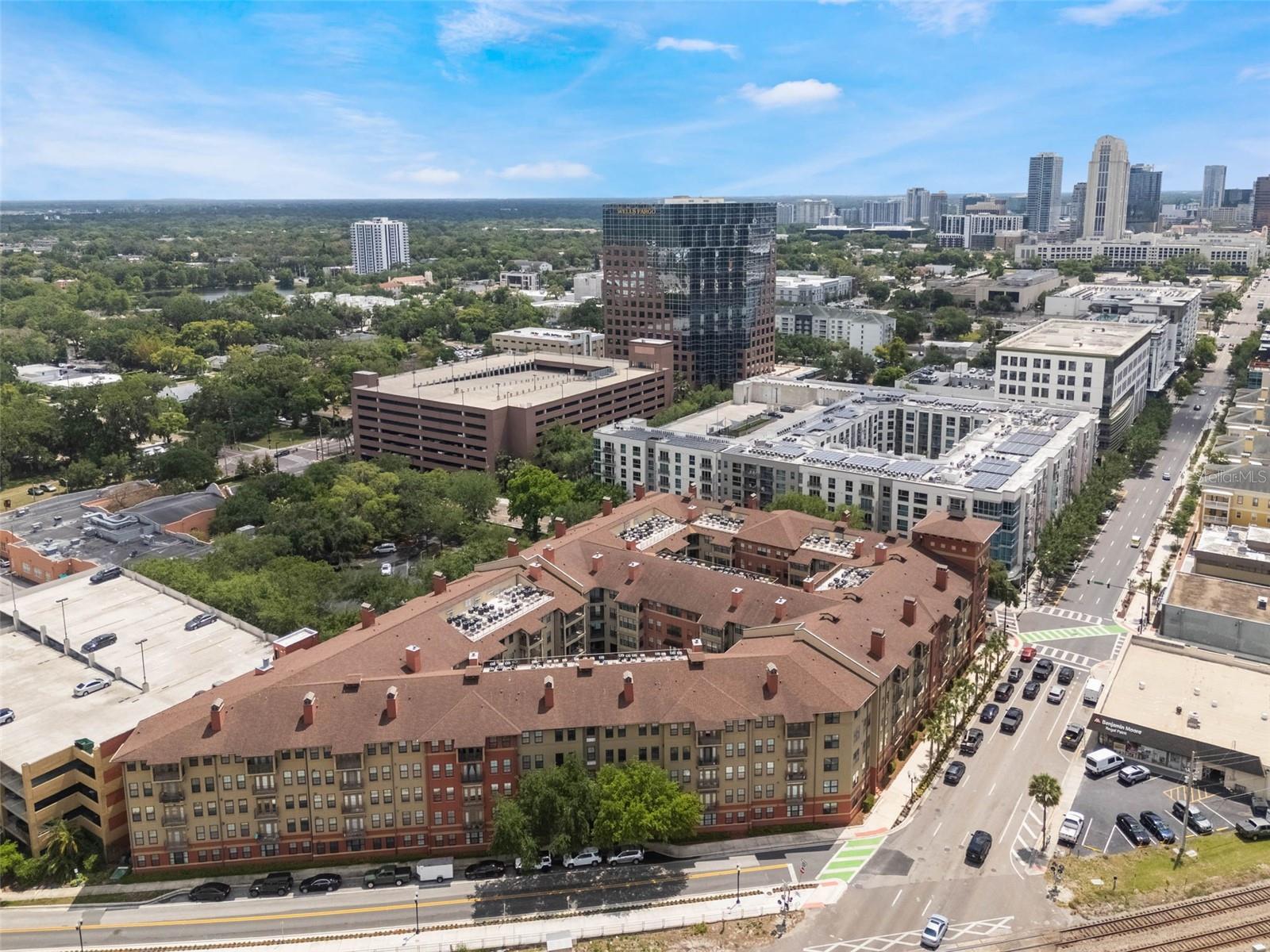 911 N ORANGE AVE #352