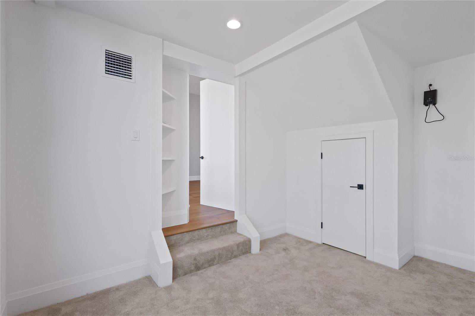 510 MUIRFIELD LOOP