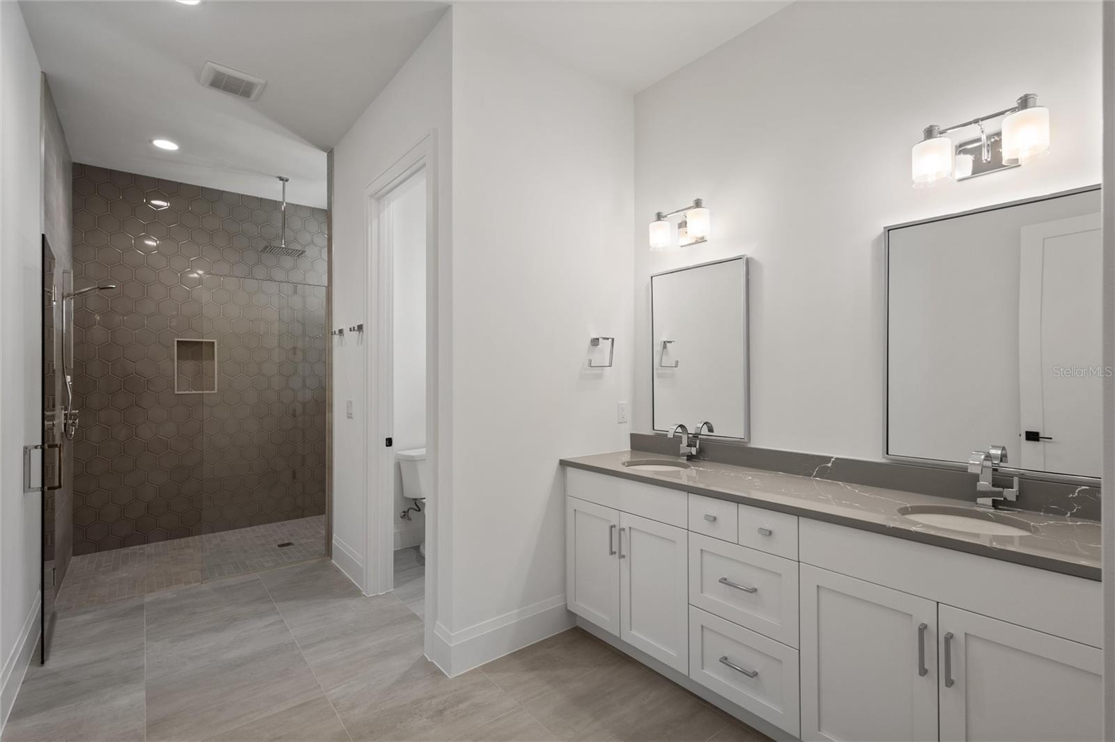 510 MUIRFIELD LOOP
