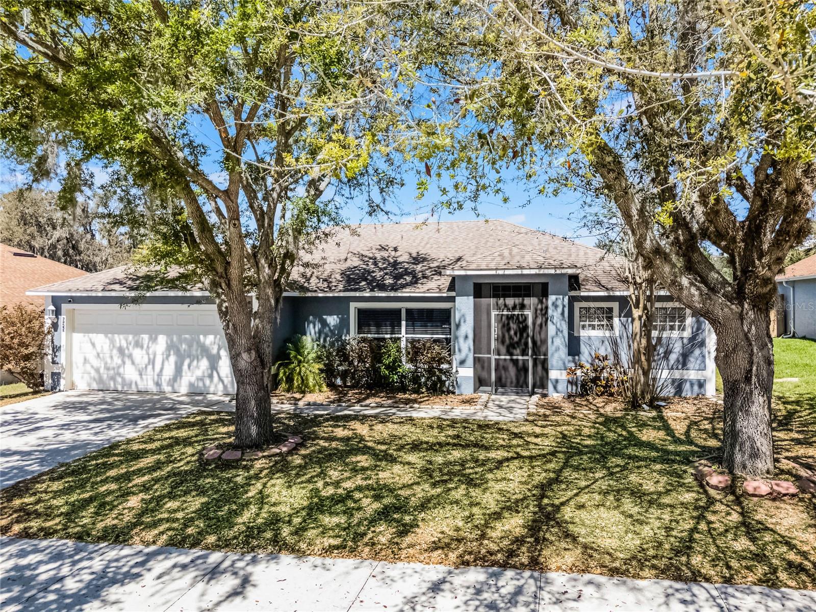 525 GENTLE BREEZE DR