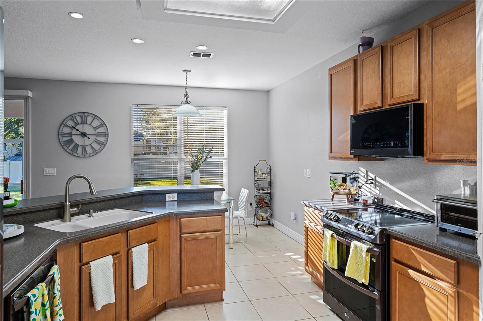 1865 SANDERLING DR