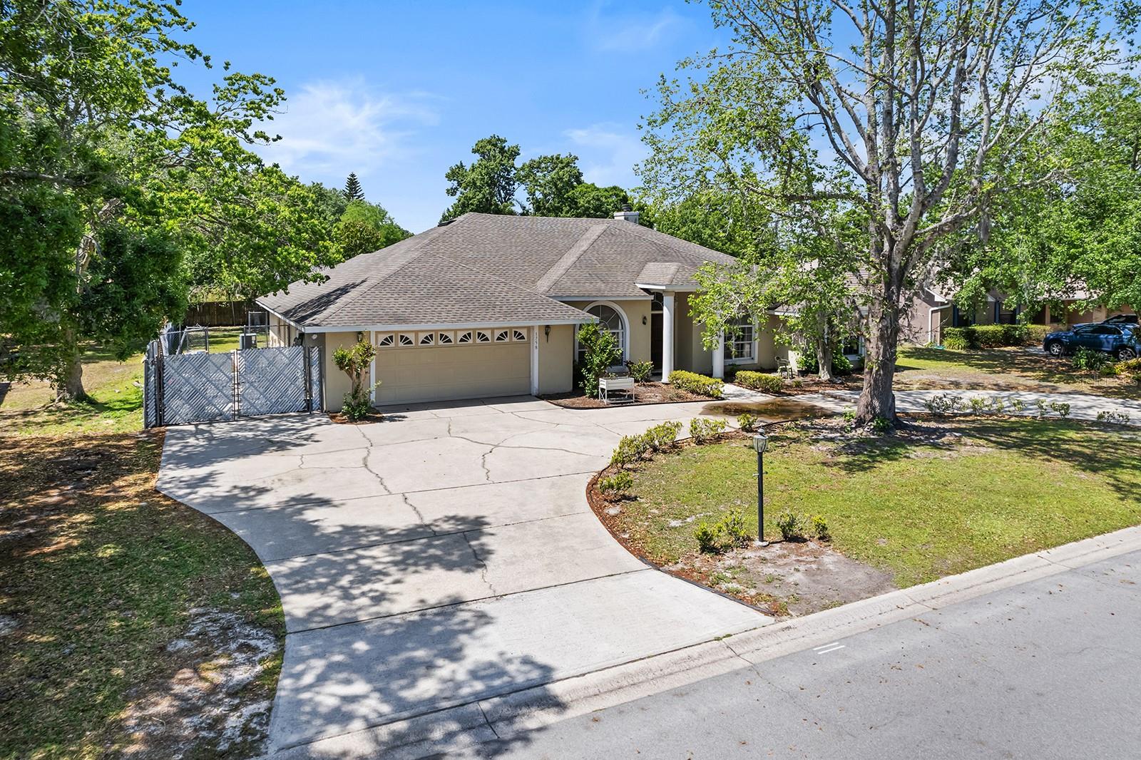 1758 KING PHILLIP DR