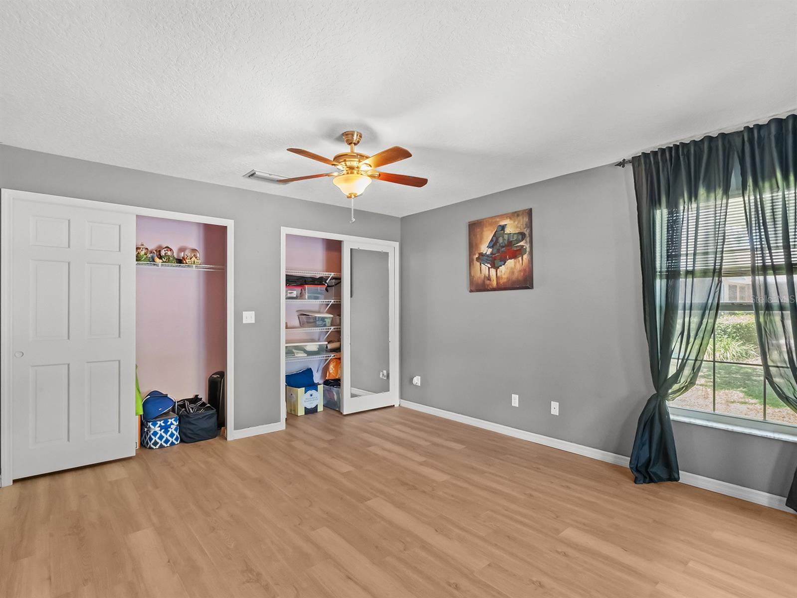 1758 KING PHILLIP DR